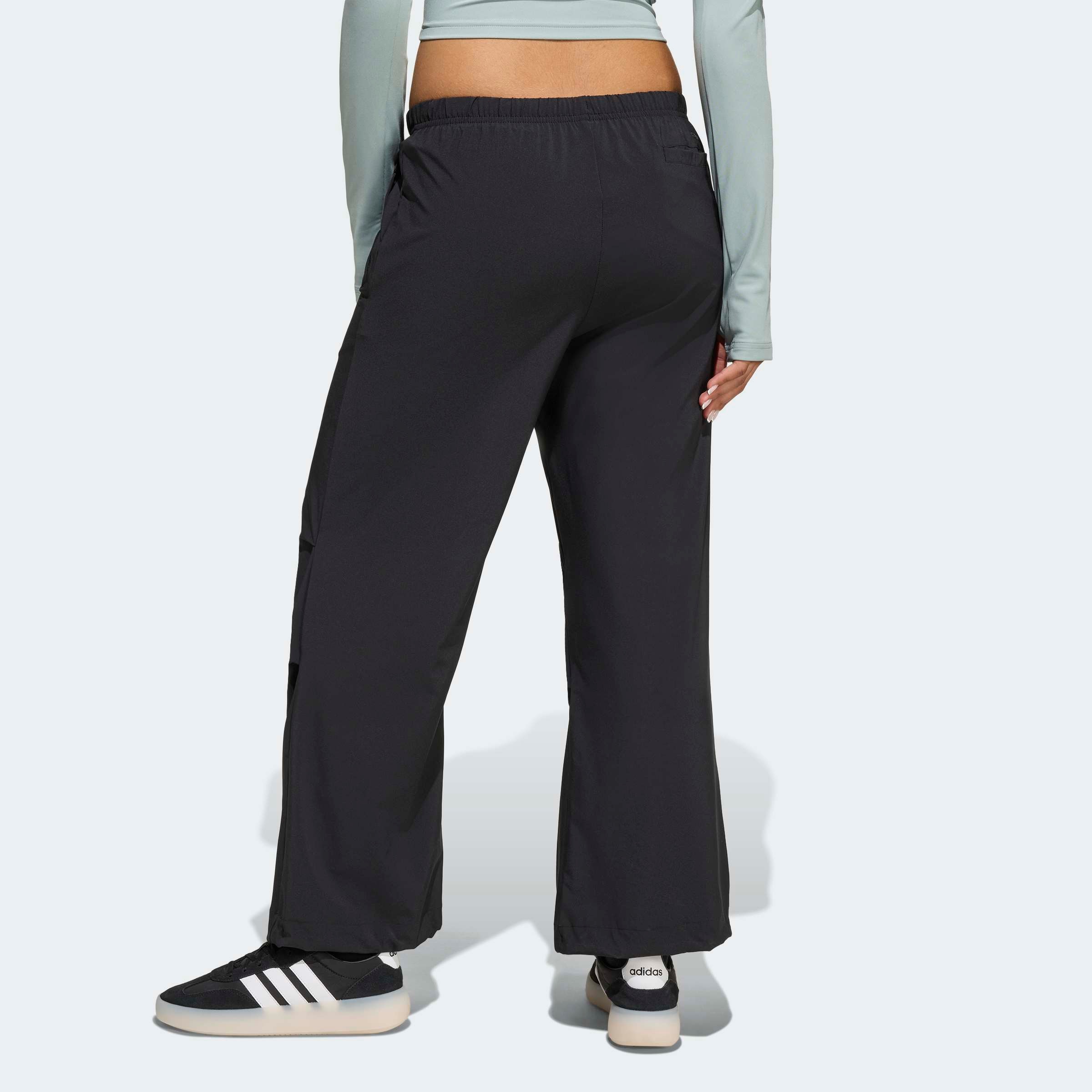 adidas Sportswear Pantalon de sport »FUTURE ICONS WIDE STRETCH WOVEN«