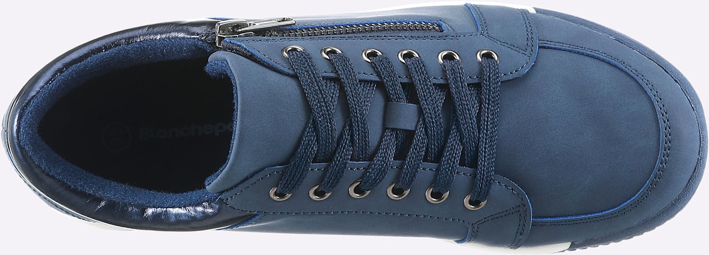 Casual Looks Sneaker