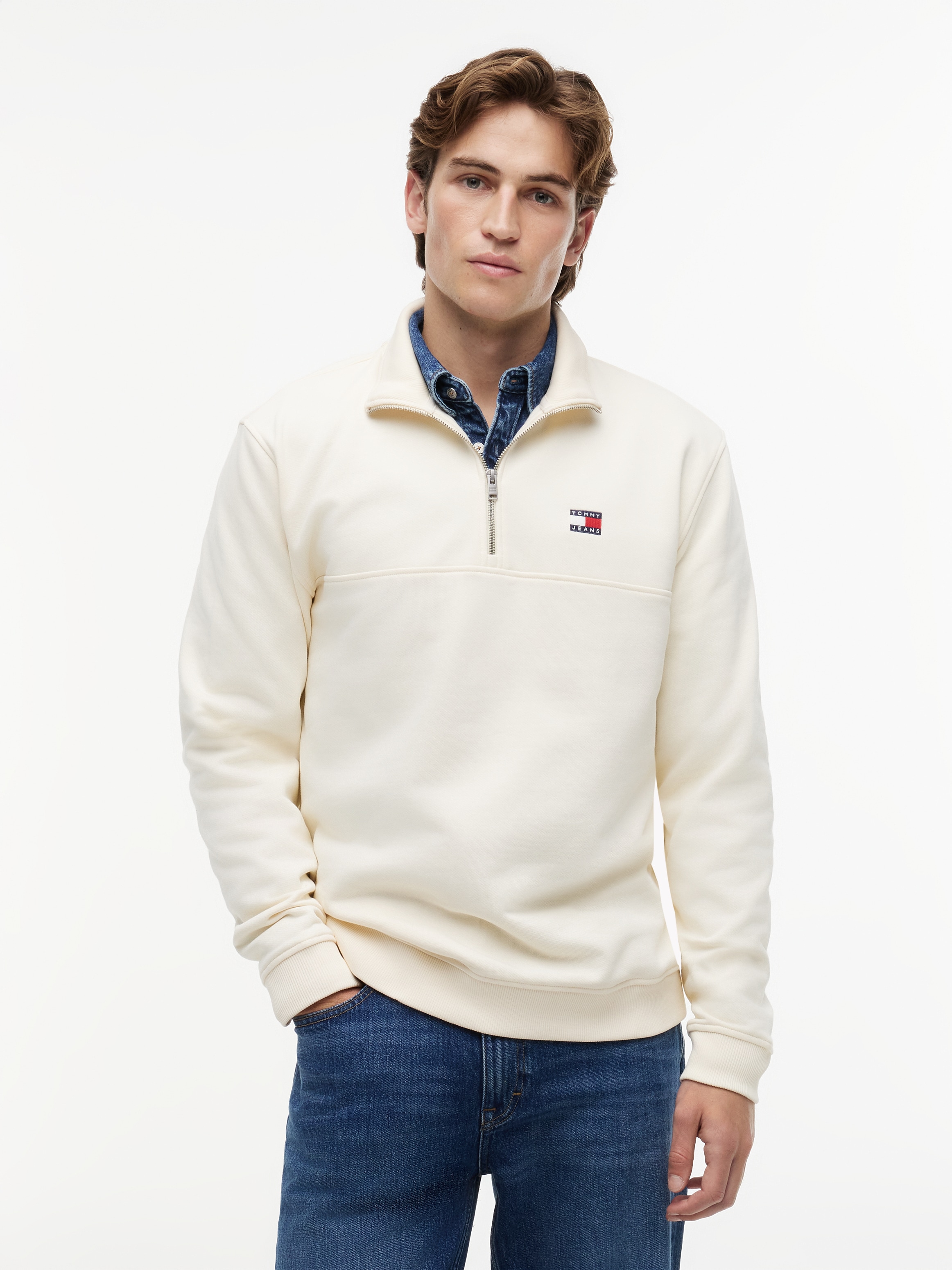 Image of Tommy Jeans Sweatshirt "TJM REGULAR BADGE QUARTER ZIP"