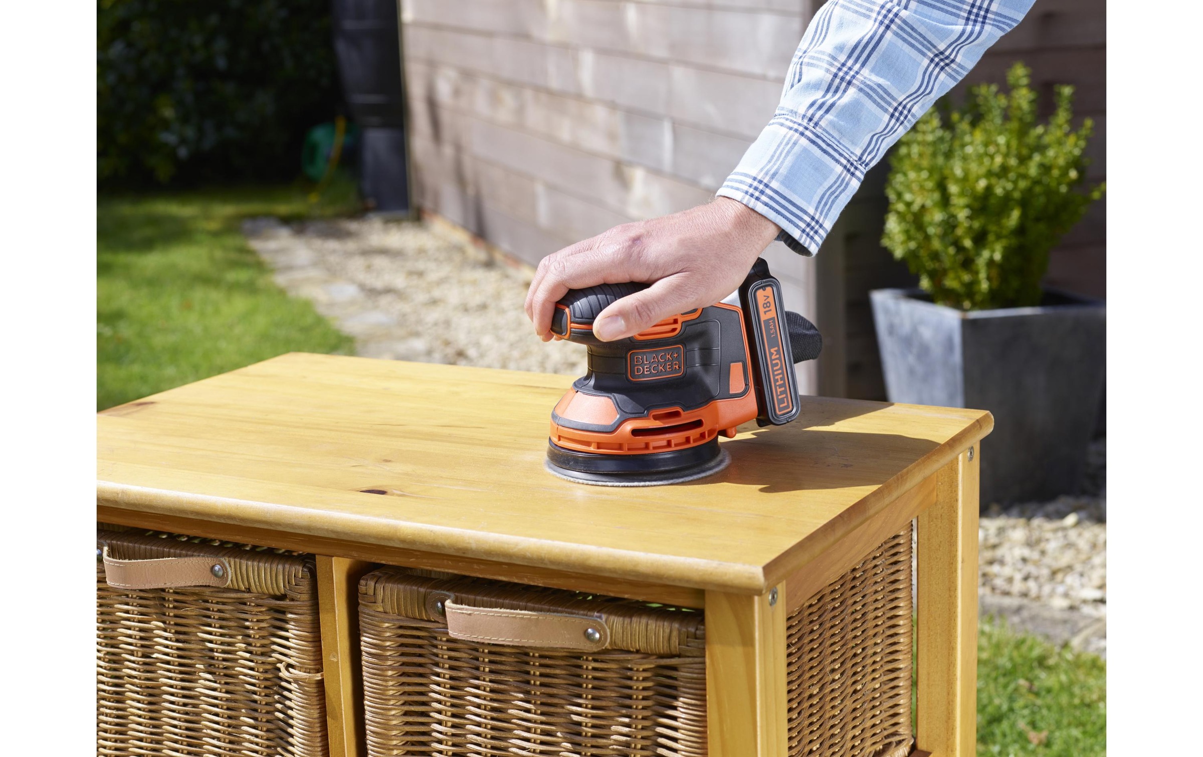 Black + Decker Exzenterschleifer