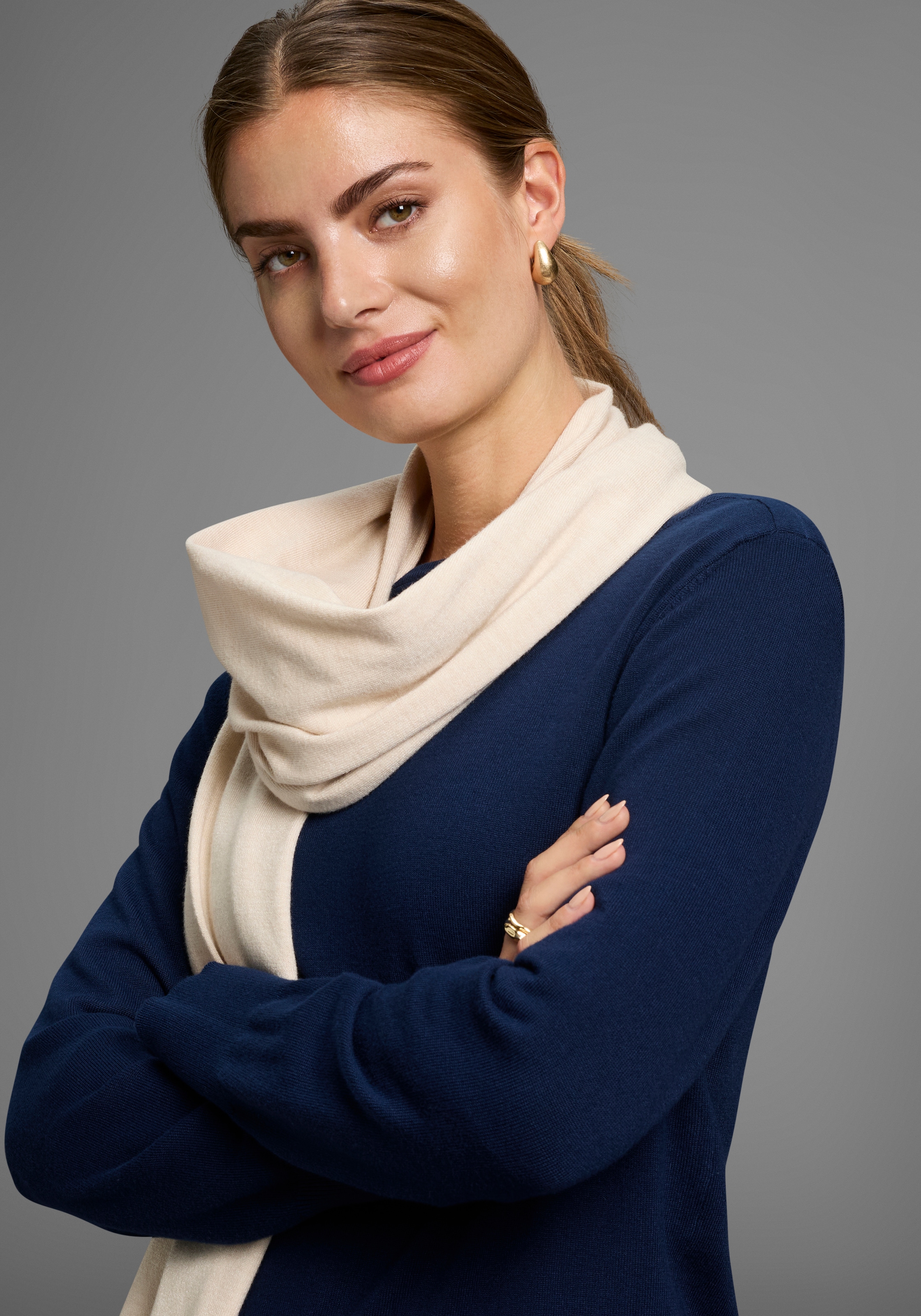 Image of Laura Scott Strickschal in Maxi-Grösse mit modischen Rippenabschlüssen