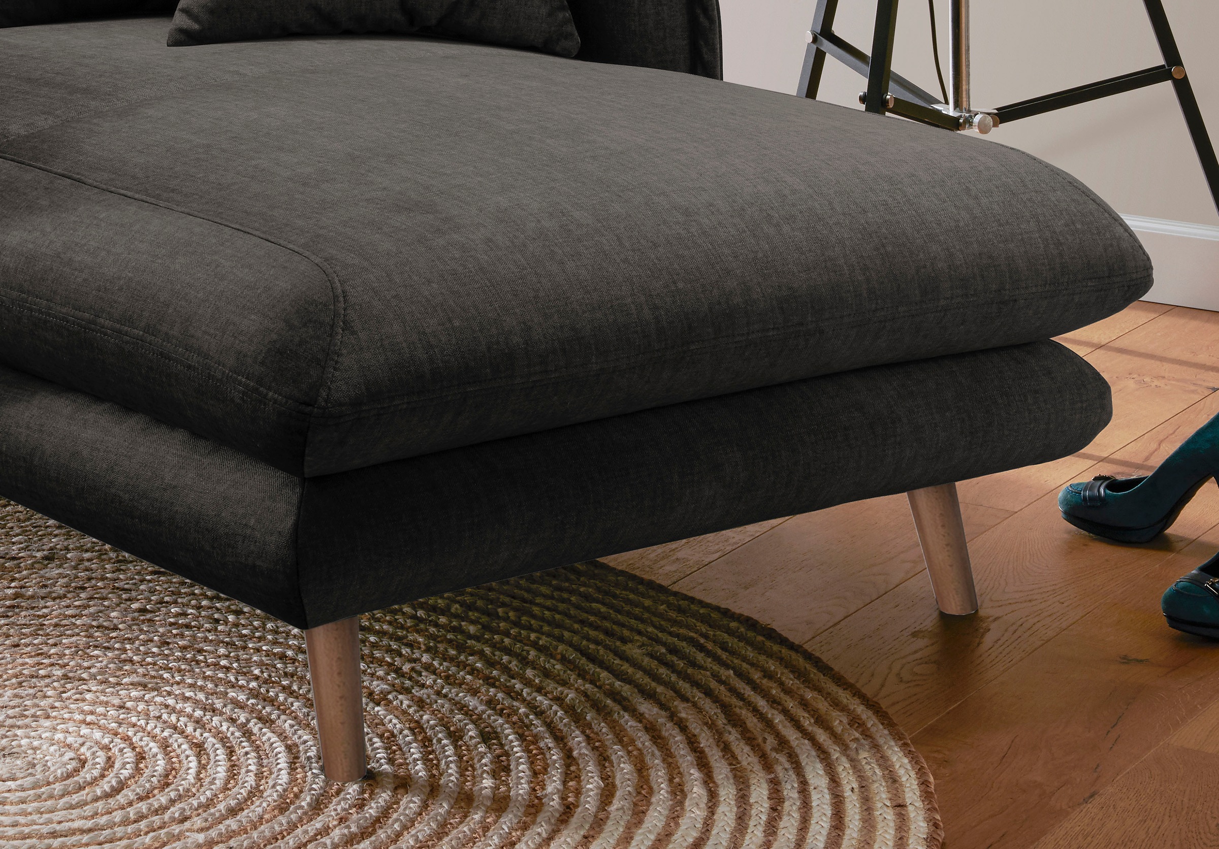INOSIGN Loveseat »Lazio«, moderner Sessel mit einer bequemen Polsterung, 2 Stk. Zierkissen