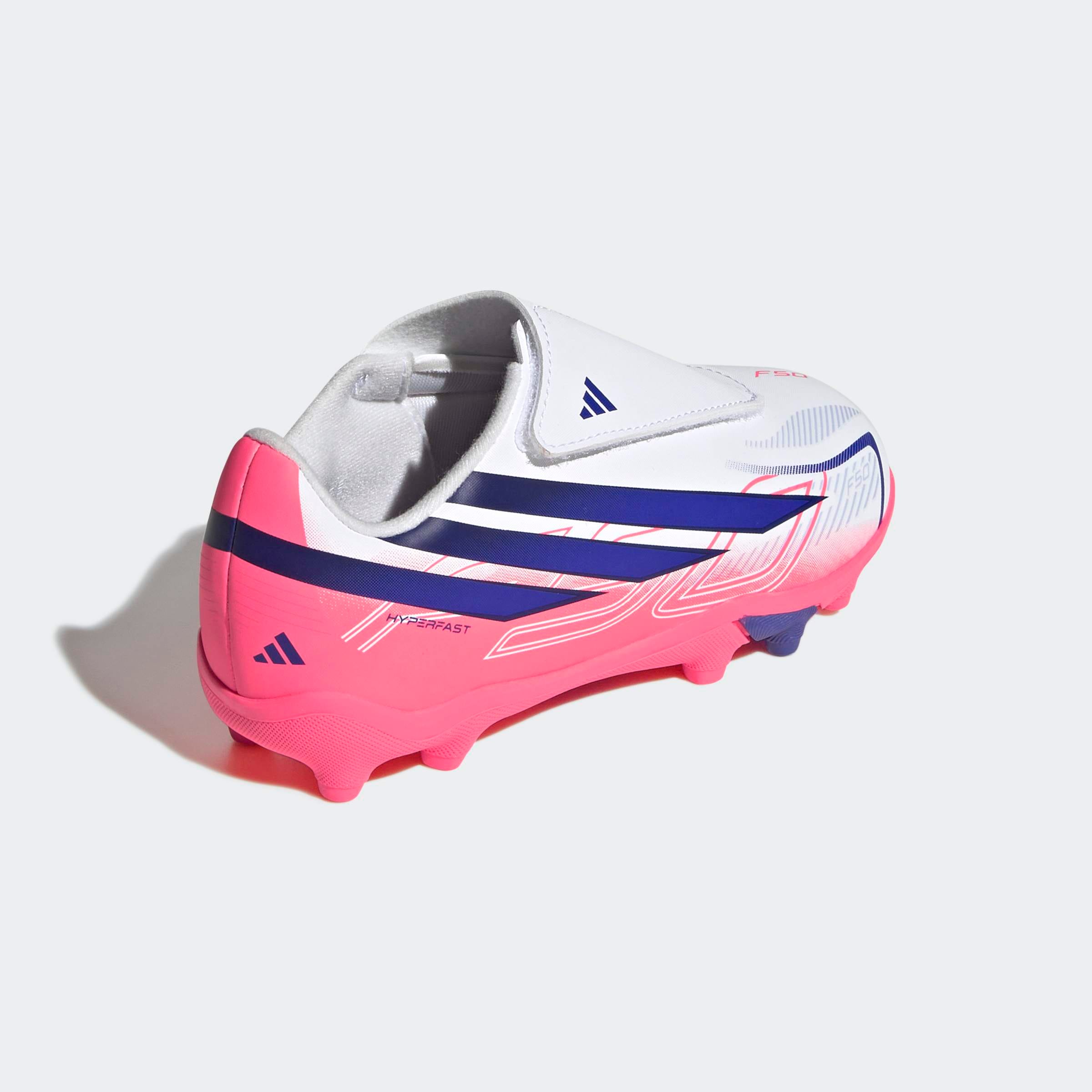 adidas Performance Chaussure de football »F50 HYPERFAST CLUB KIDS , NATURRASEN/GEMISCHTE BÖDEN, KLETTVERSCHLUSS«  adapté à de nombreux types de sols, pour adolescents et enfants