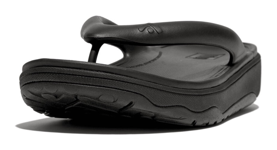 Fitflop Zehentrenner »RELIEFF RECOVERY TOE-POST SANDALS - TONAL RUBBER«, Keilabsatz, Sommerschuh, Schlappen mit Microwobbleboard-Fitflop 1