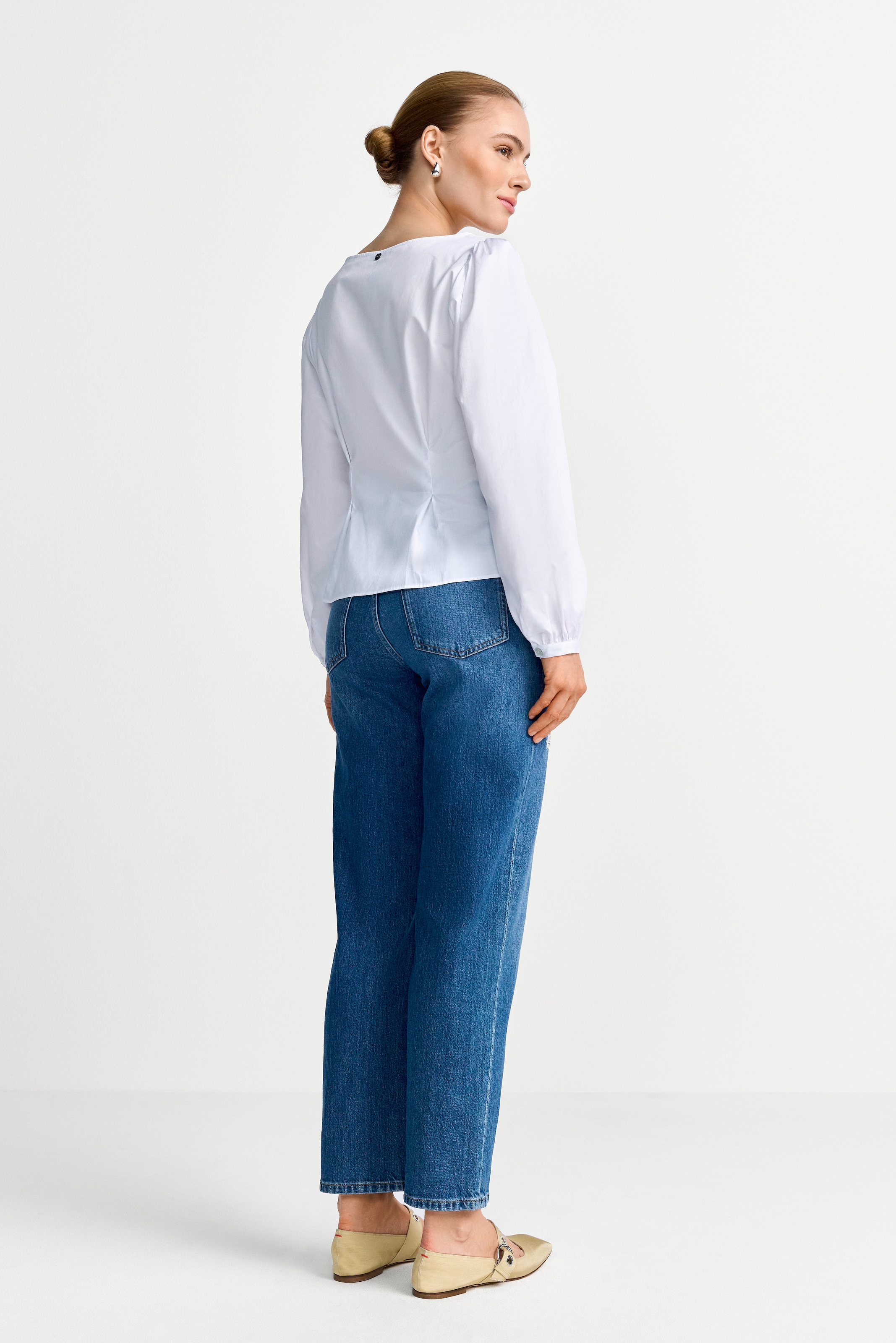 RICHROYAL Relax-fit-Jeans mit hochwertigen Blütenstickereien