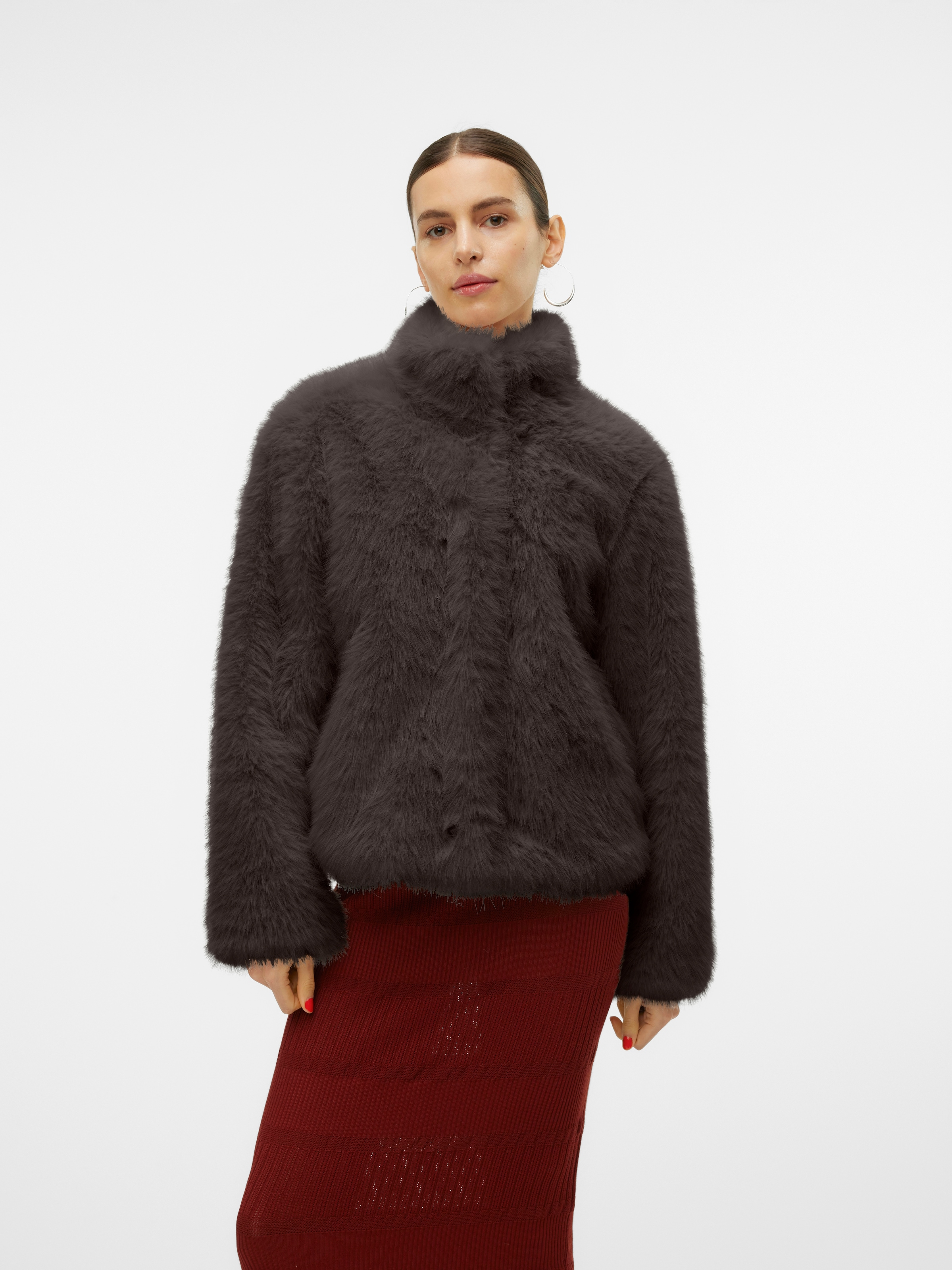 Image of Vero Moda Fellimitatjacke "VMMONROE SHORT JACKET NOOS"