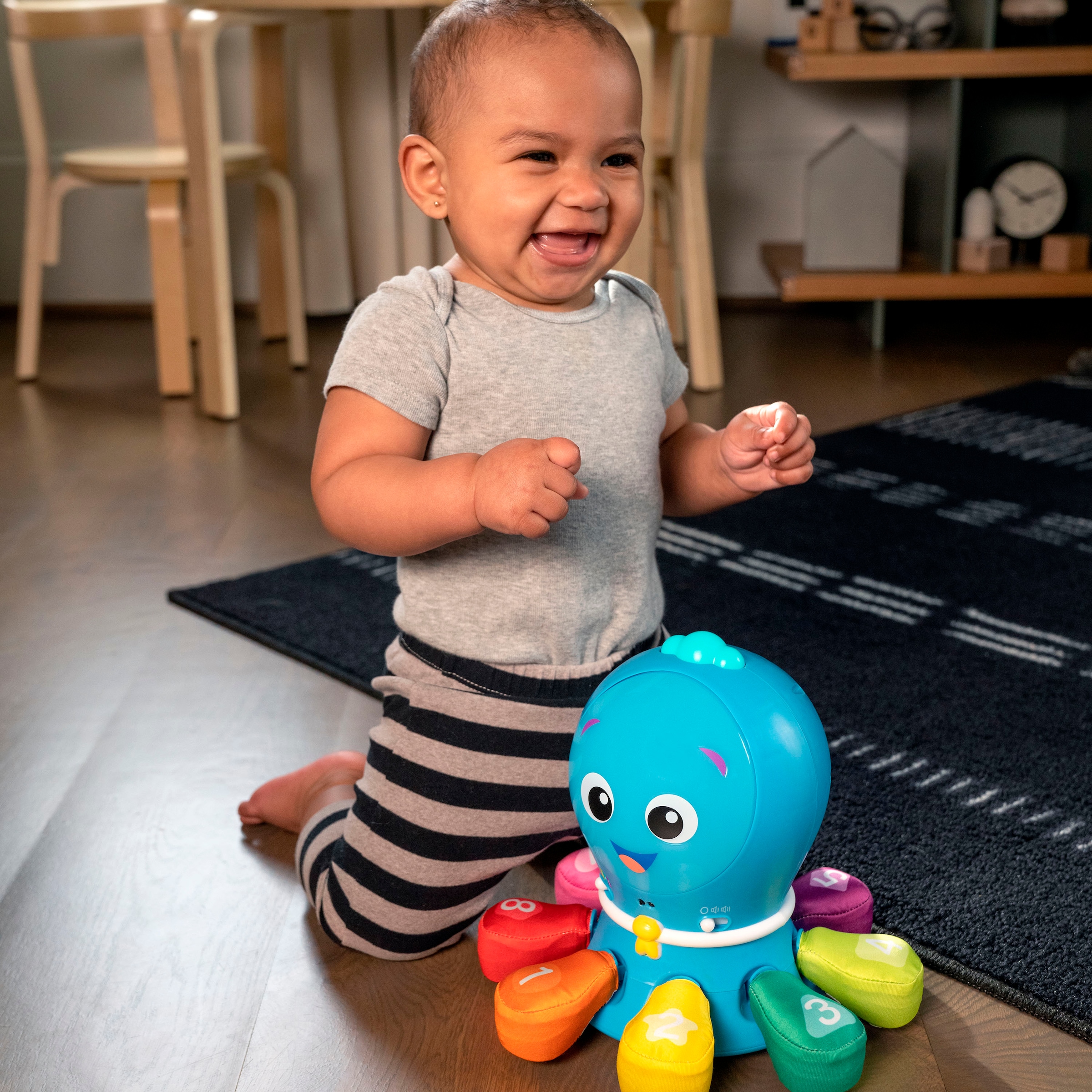 Baby Einstein Jouet de préhension »Go Opus Go™ 4-in-1 Crawl & Chase Pal« mit Sound