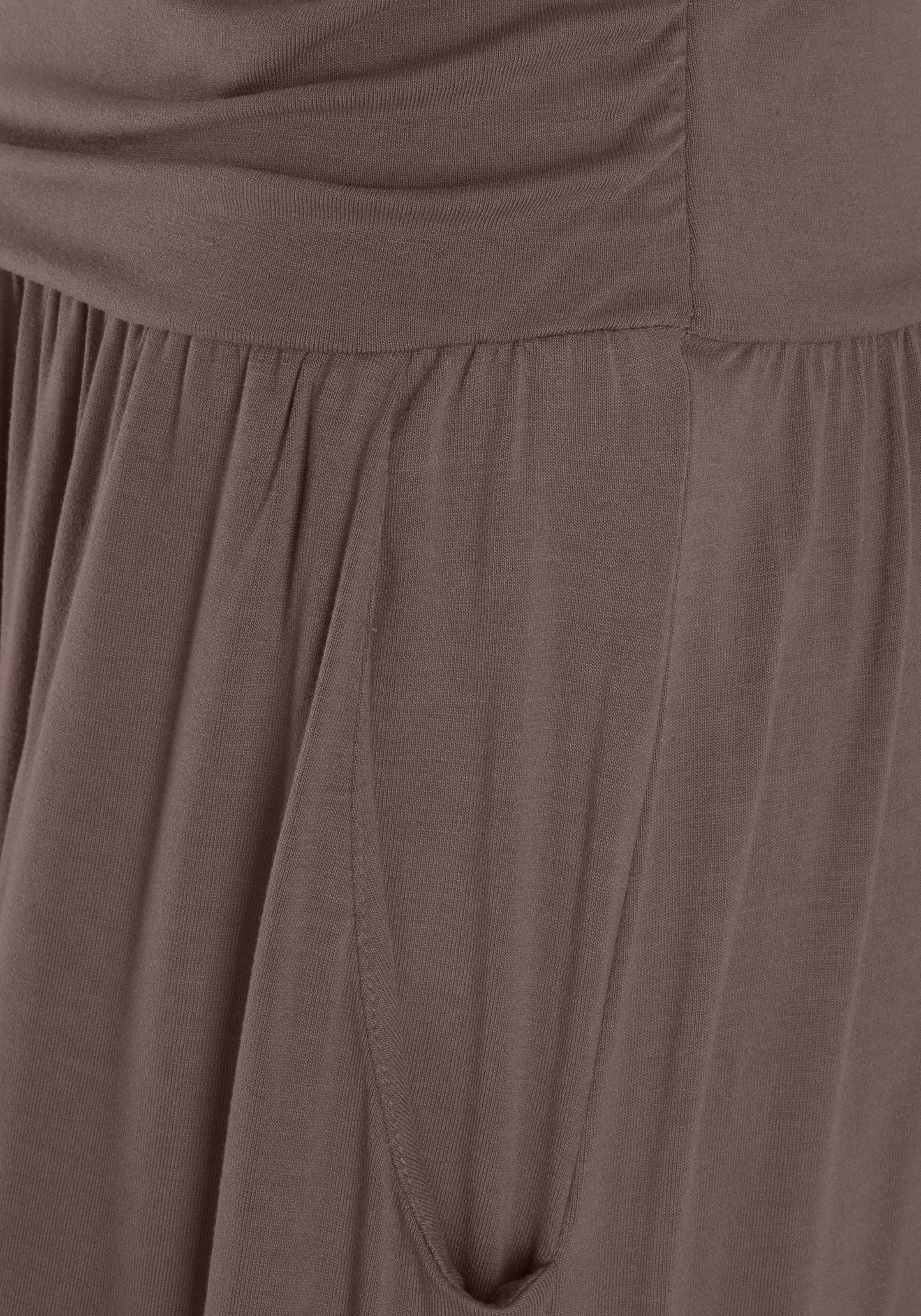 LASCANA Maxikleid, mit schmalem Oberteil und Taschen, schulterfrei, Sommerkleid, Basic