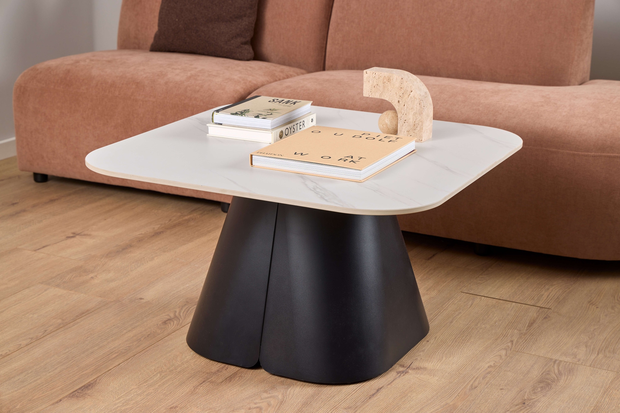 ACTONA GROUP Couchtisch »Salinas, Sofatisch, Tisch, Beistelltisch« B/T/H: 80x80x48 cm,  weisse Keramikplatte, abgerunde Ecken, schwarzer Stahlfuss