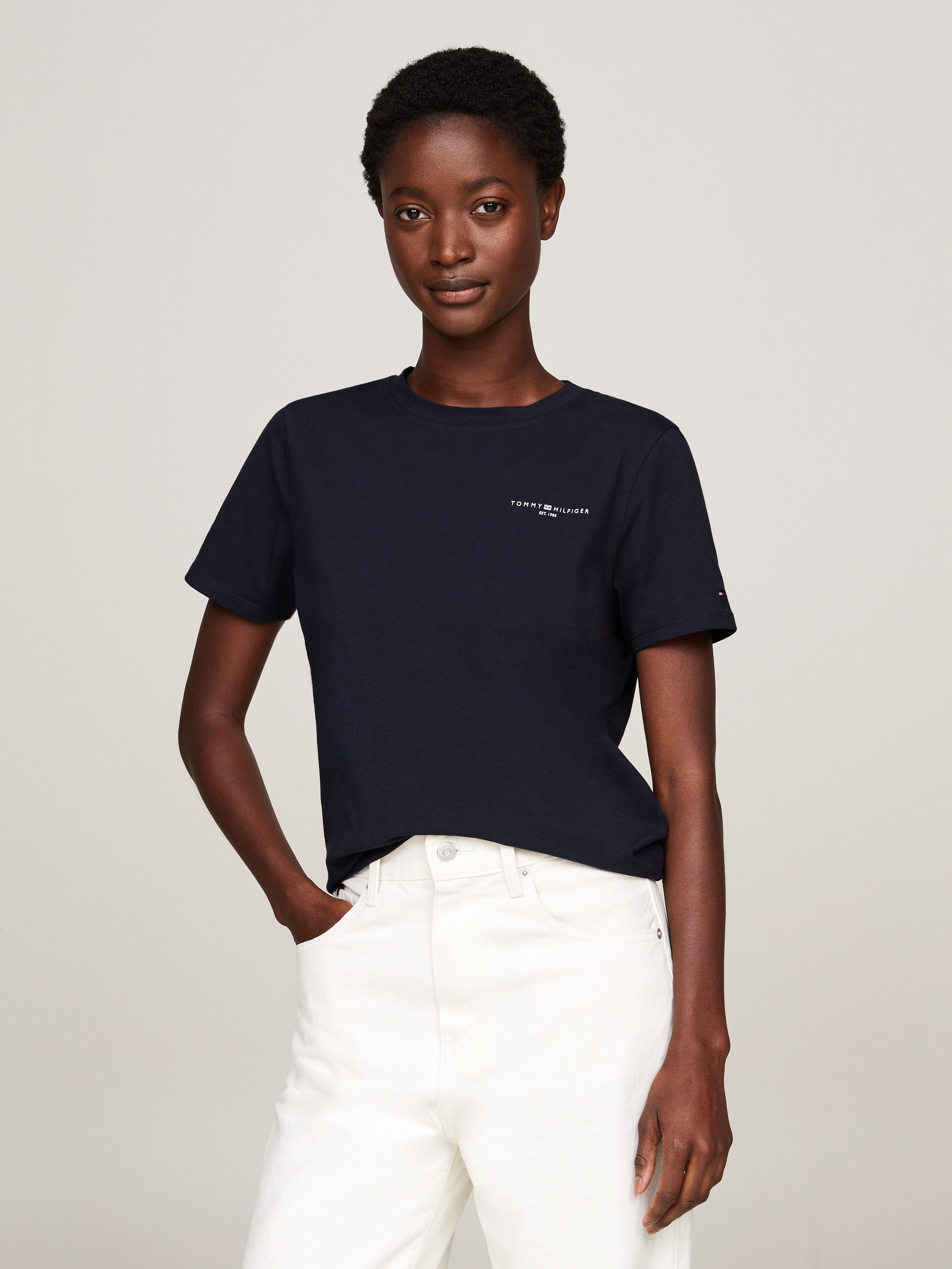 Image of Tommy Hilfiger Rundhalsshirt "1985 REG MINI CORP LOGO C-NK SHORT SLEEVE" mit Tommy Hilfiger Logoschriftzug und Bestickung