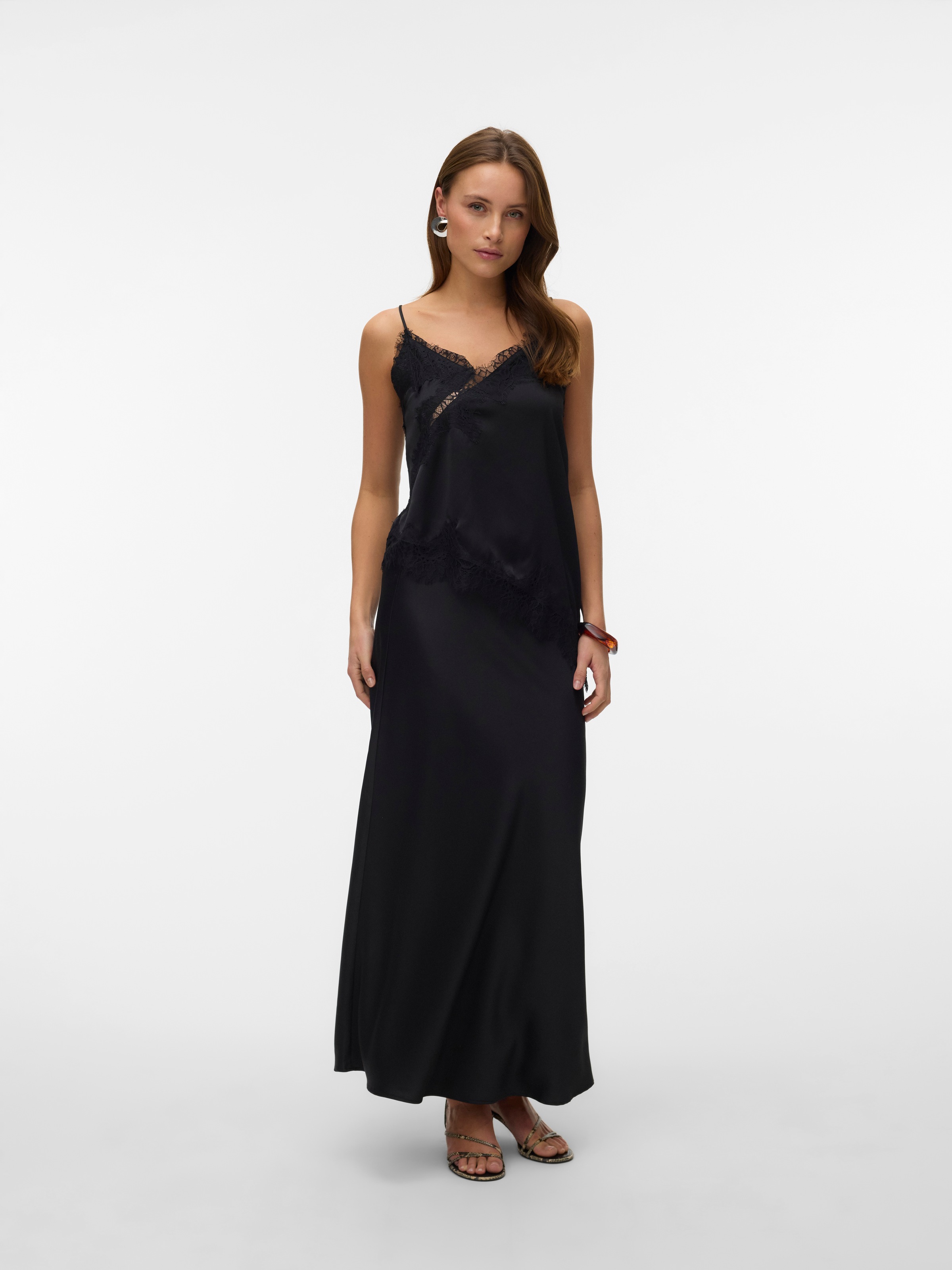 Vero Moda Top en dentelle »VMNOVI LACE SINGLET WVN NOOS« Fibre synthétique, coupe régulière, dentelle