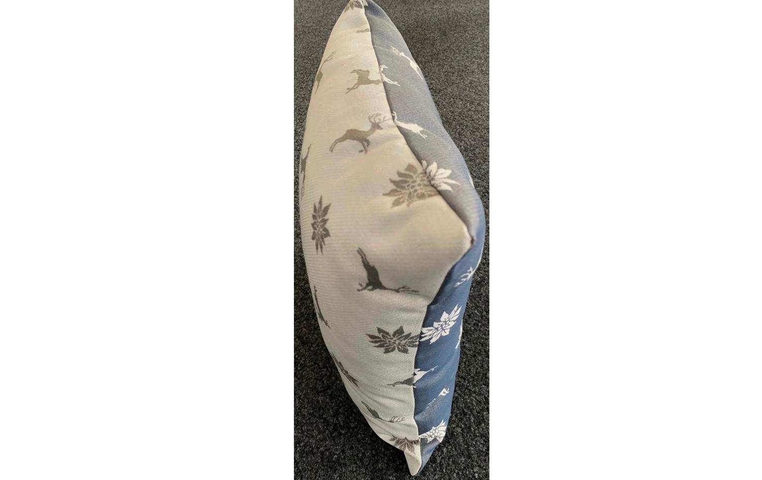 Hubatka TEXTIL Kissenbezug »Hirsch 43 x 43 cm, Blau«, (1 St.)