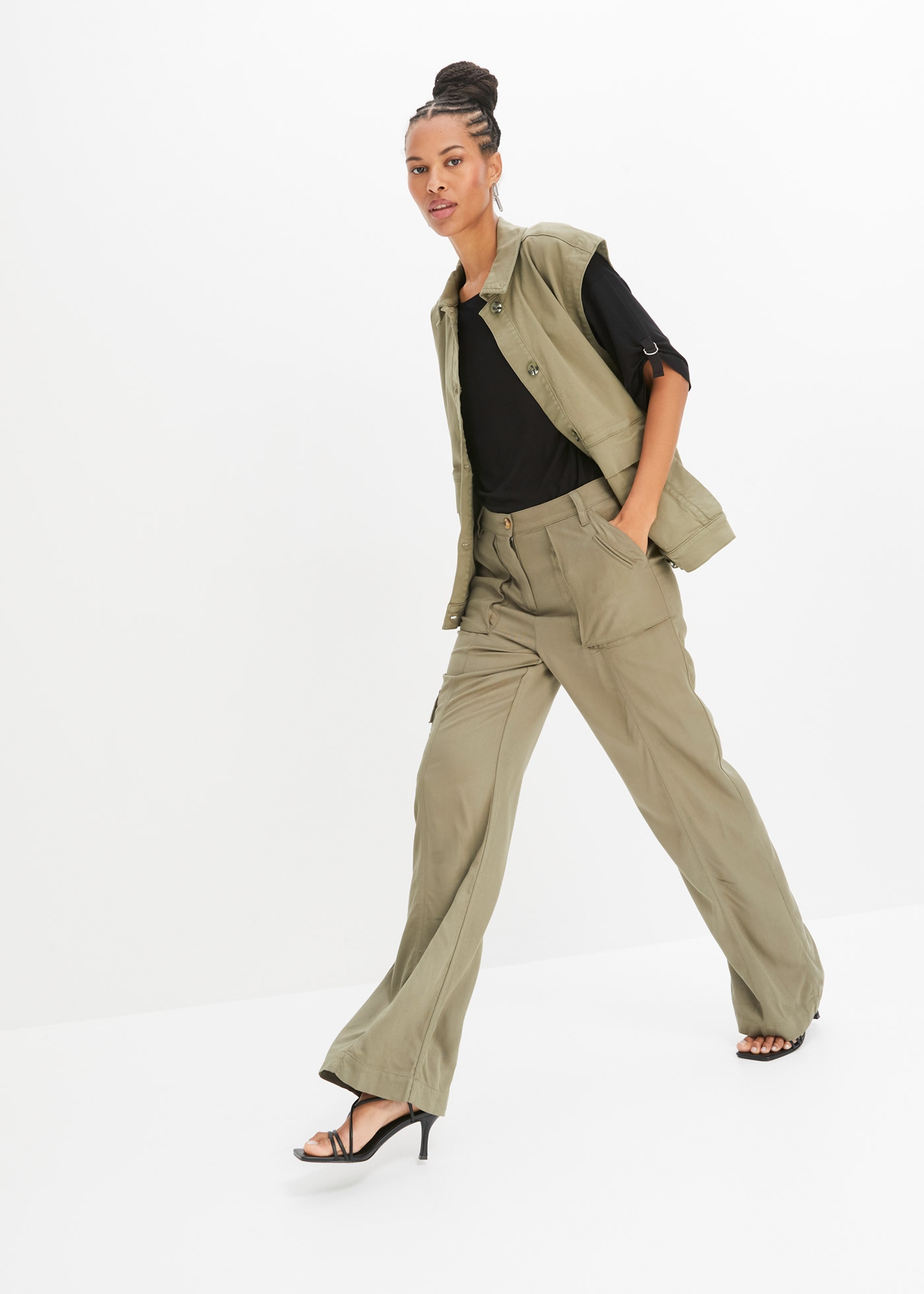 bonprix T-Shirt lockere Passform, Halbarm mit Deko-Detail