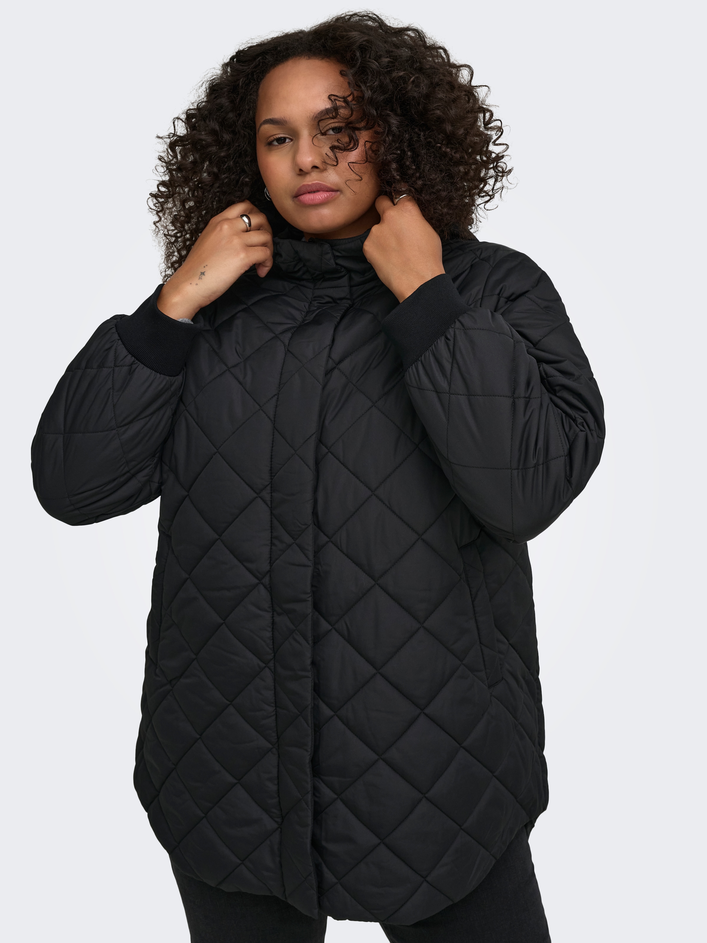 ONLY CARMAKOMA Steppmantel »CARJULIET QUILTD HOOD ZIP COAT OTW NOOS« Kunstfaser