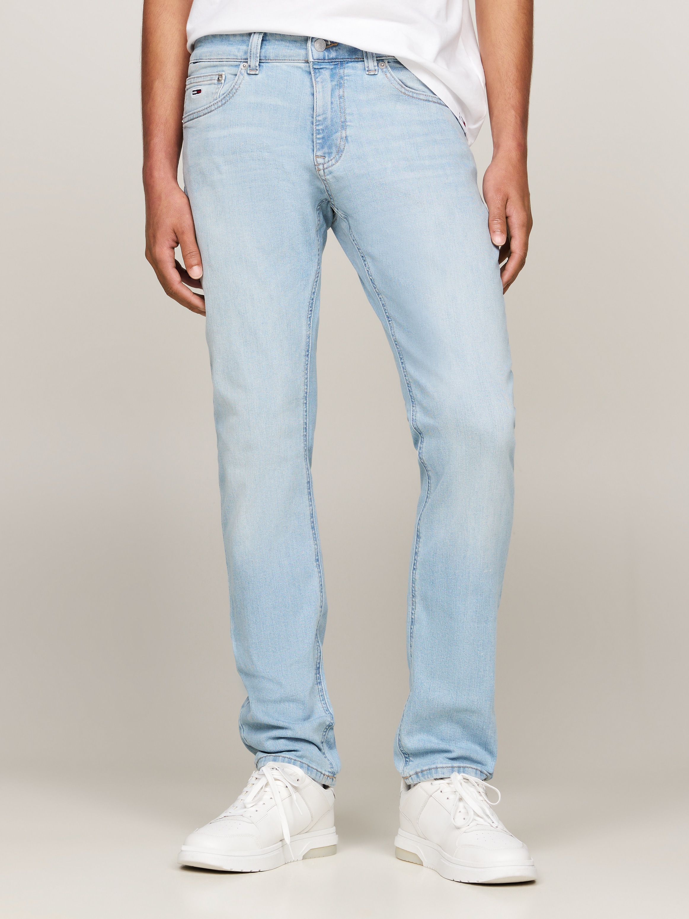 Tommy Jeans Slim-fit-Jeans »SCANTON SLIM«, mit Logoprägung