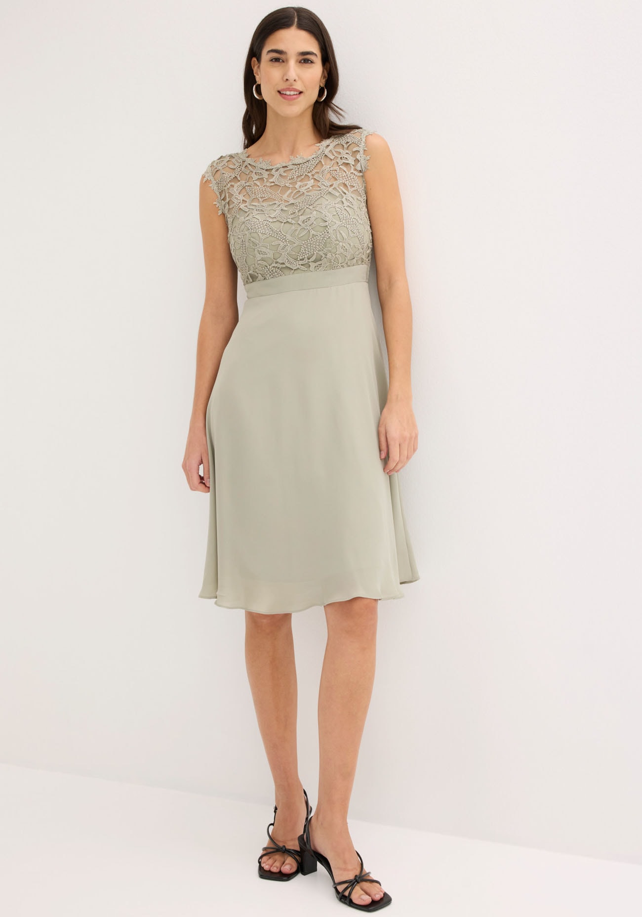 Image of bonprix Minikleid "Minikleid mit Spitze" 1 tlg. für besondere Anlässe, aus Polyester, taillierte Passform