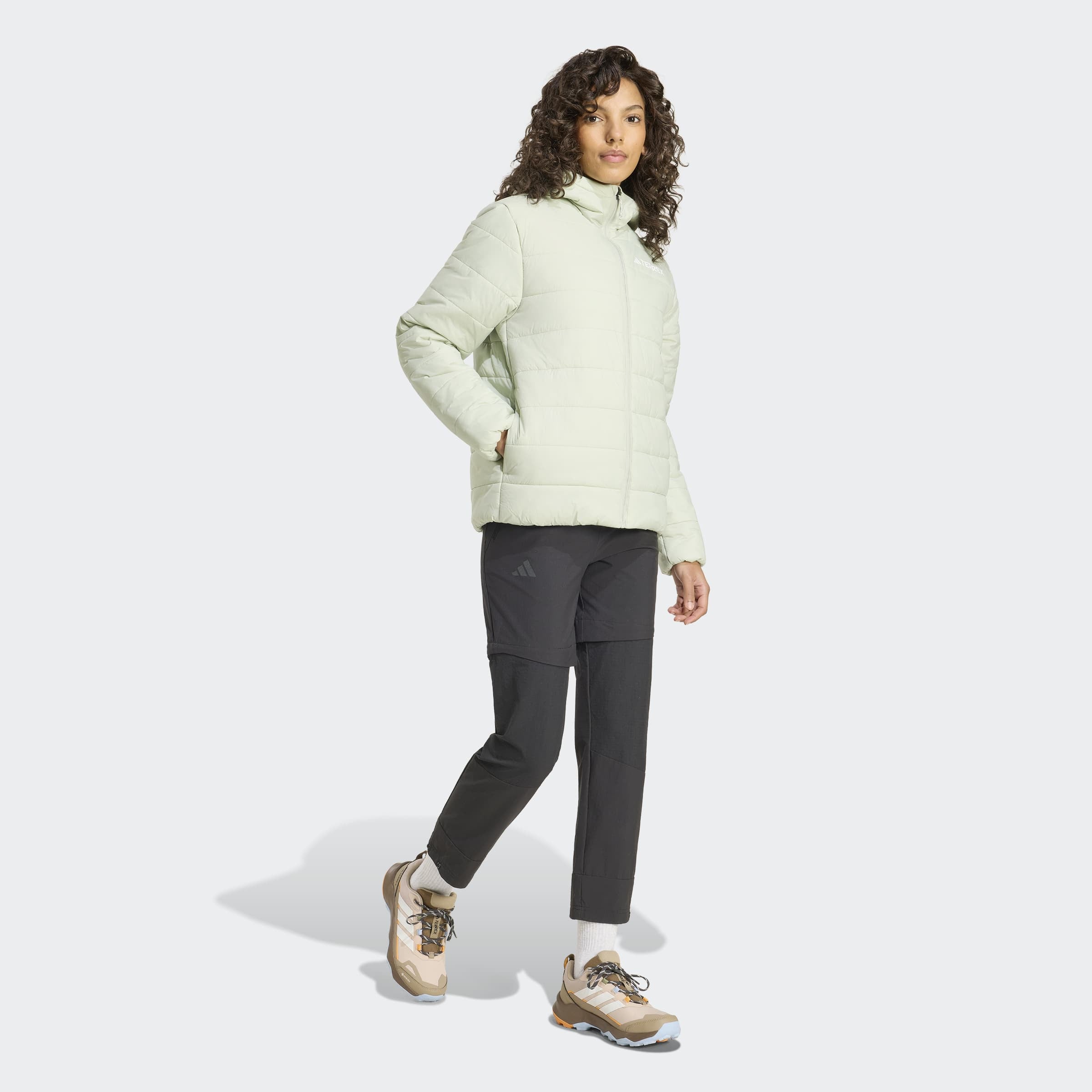 adidas TERREX Veste matelassée »MULTI ESSENTIALS CLIMAWARM ISOLIERENDE« avec capuche chauffante grâce à la technologie Climawarm, avec capuche