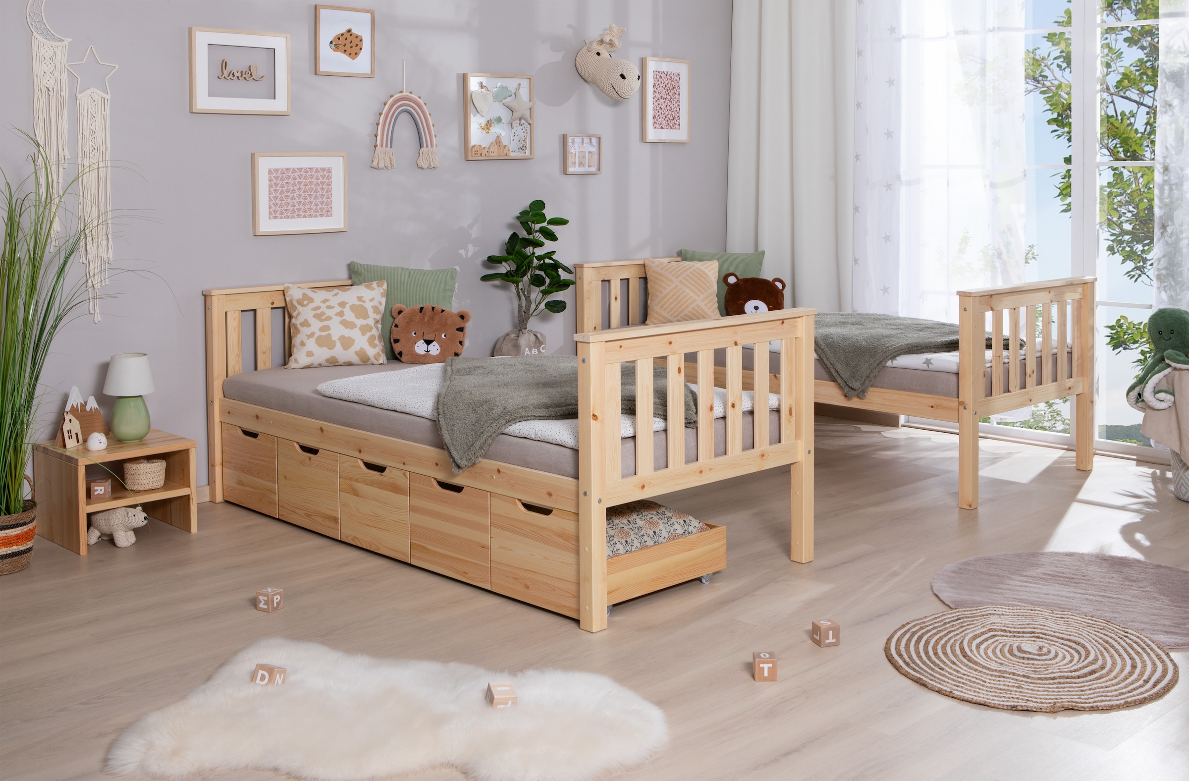 Ticaa Etagenbett »Sammy«, (90x200cm), mit Stauraum, umbaubar zu 2 Einzelbetten, Rollrost, Massivholz