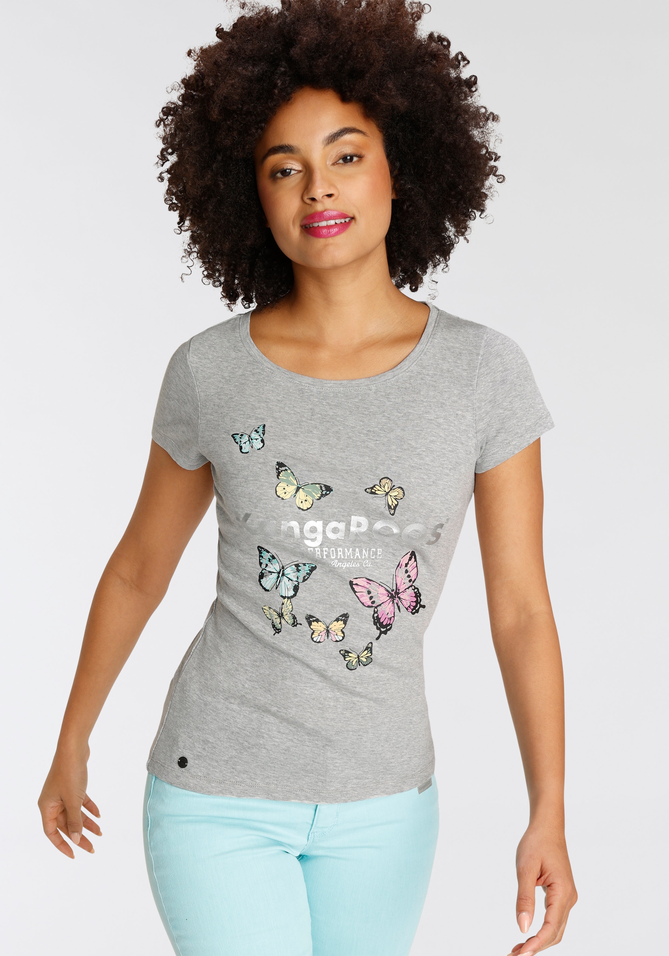 T-Shirt, mit filigranem Logodruck & Schmetterlingen - NEUE FARBEN