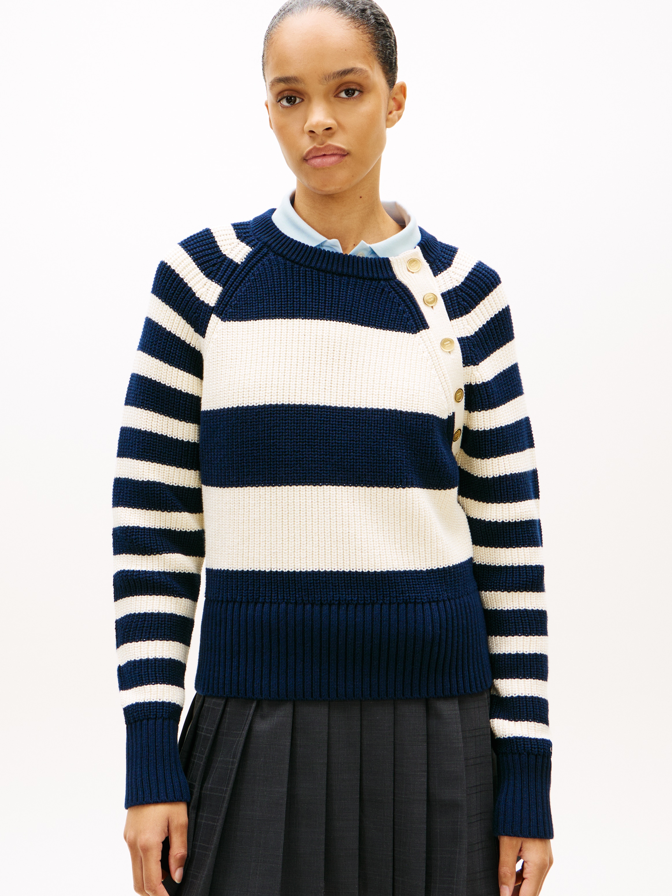 Image of Tommy Hilfiger Strickpullover "GOLD BTN UTILITY LS C-NK SWT" mit goldfarbenen Knöpfen