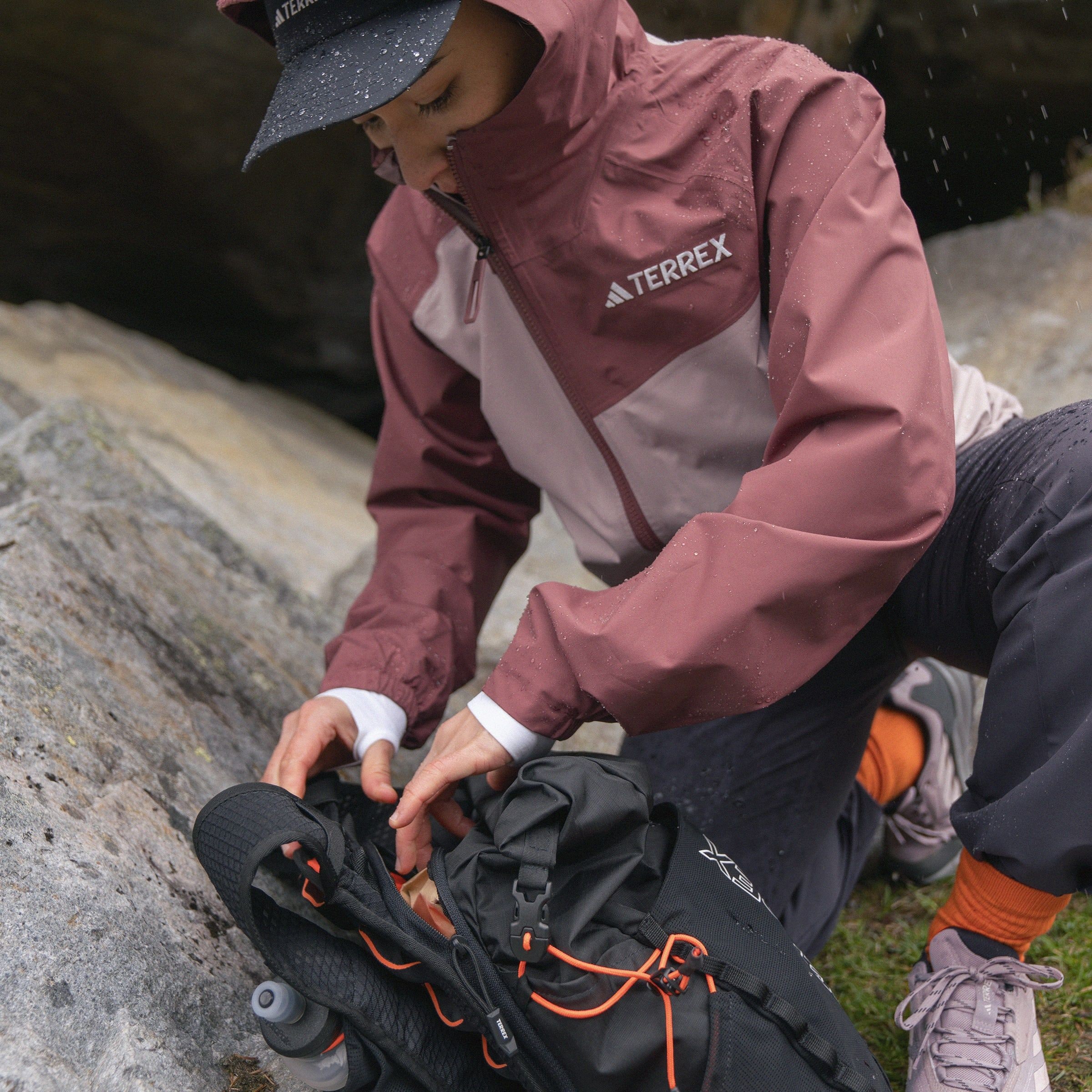 adidas TERREX Outdoorjacke »W MT 2L RAIN JK«