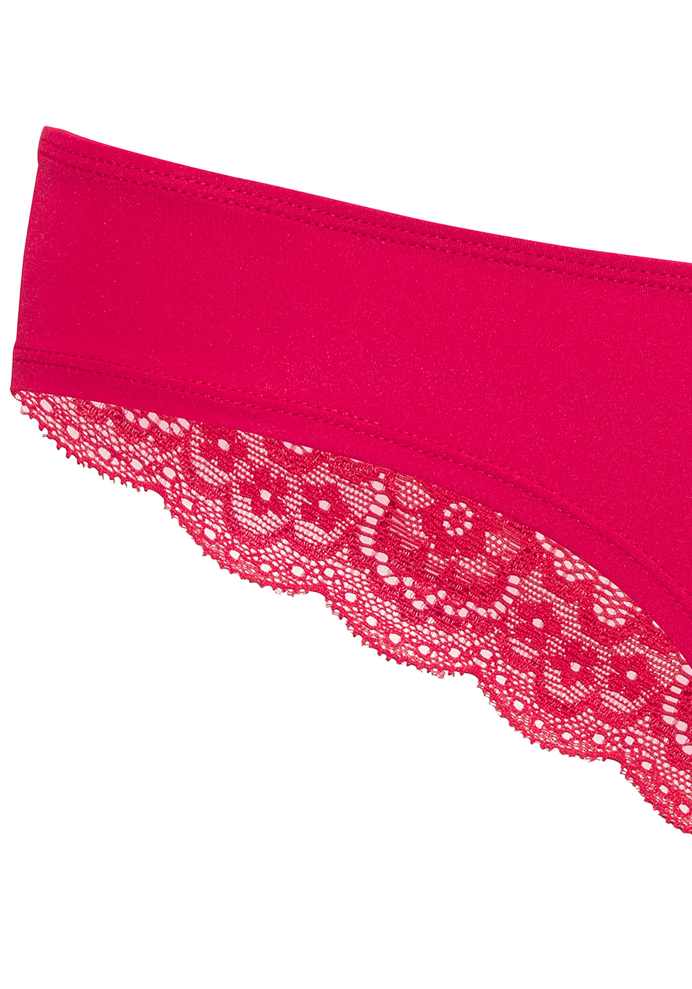 LASCANA Brasilslip, mit schöner Spitze hinten