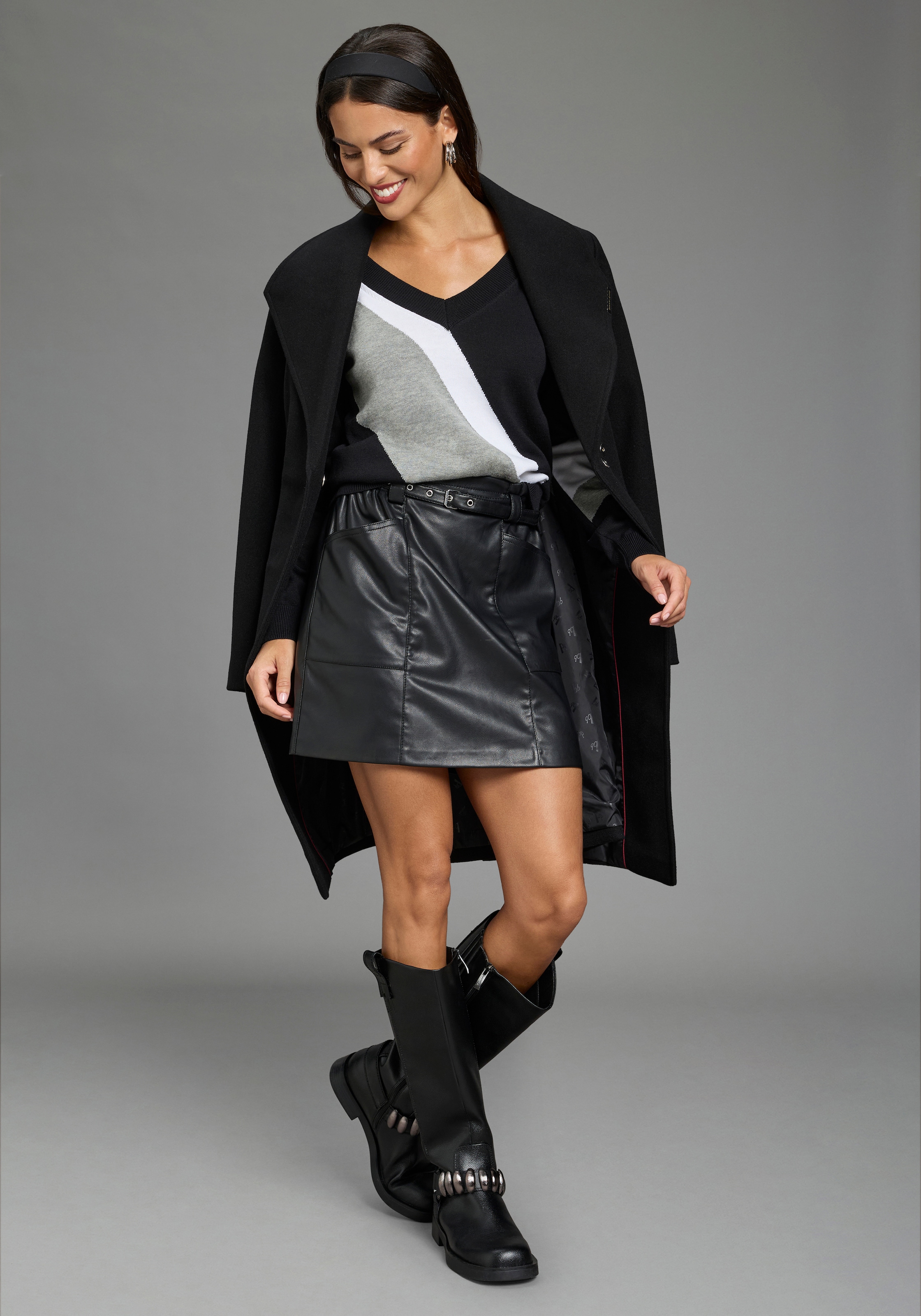H.I.S Pull en tricot aspect rayé avec encolure ronde