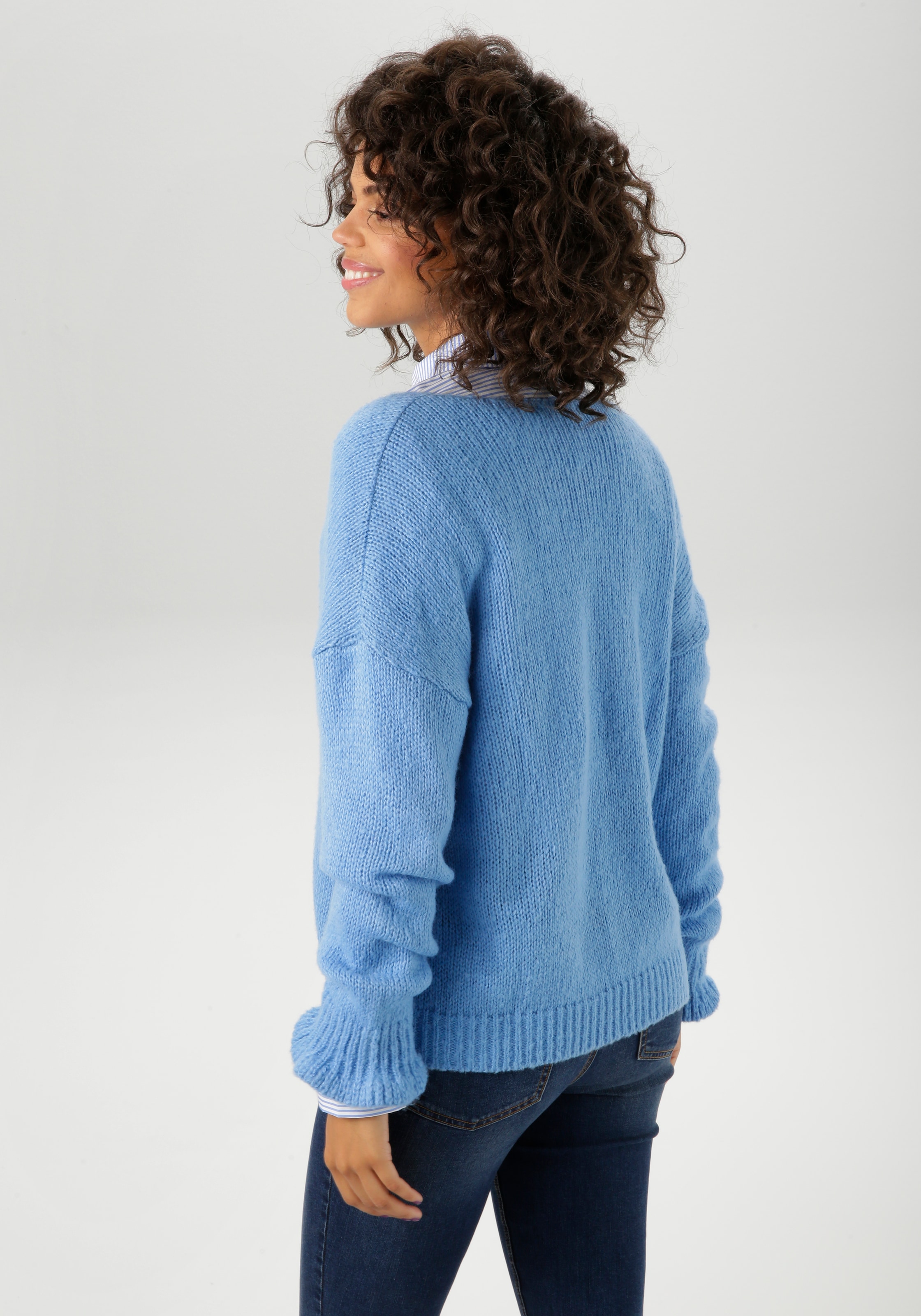 Aniston CASUAL Strickjacke, mit trendigen Bindebändern zu schliessen - NEUE KOLLEKTION