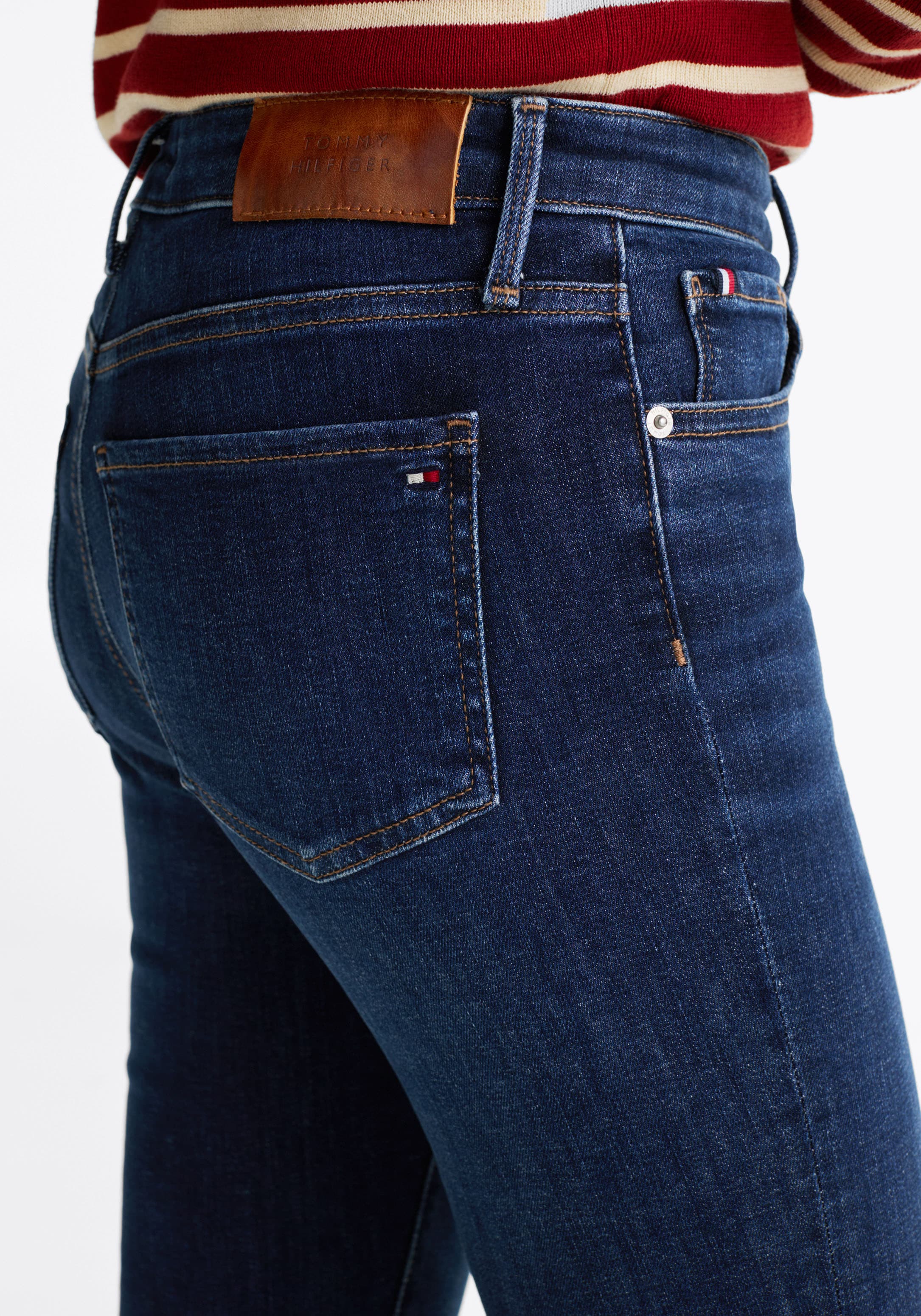 Tommy Hilfiger Skinny-fit-Jeans »HERITAGE COMO SKINNY RW«, mit Tommy Hilfiger Logo-Badge