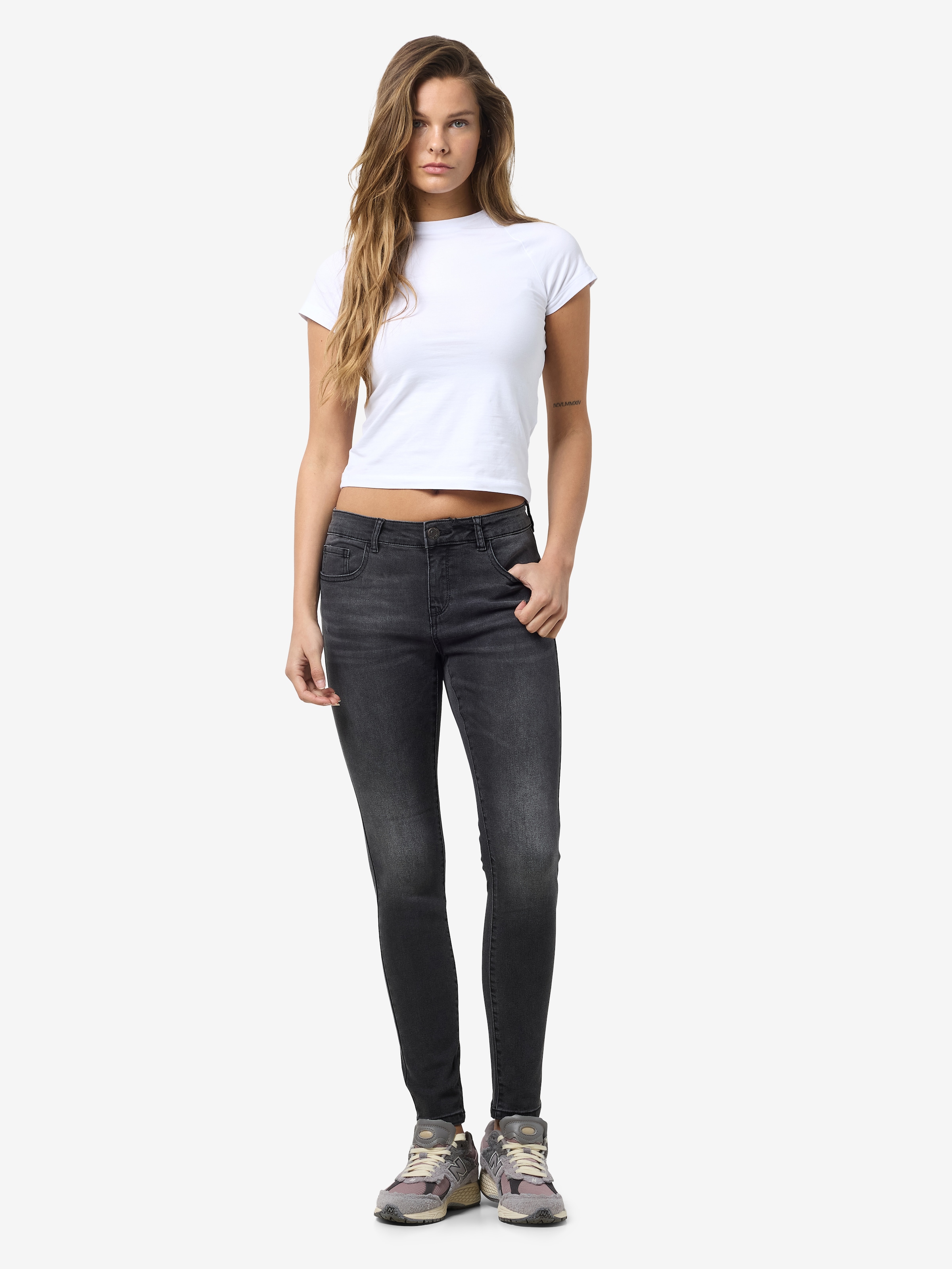 Noisy may Jeans skinny »NMJEN NW SKINNY SHAPER JEAN JT177DG NOOS« mit Push Up Effekt