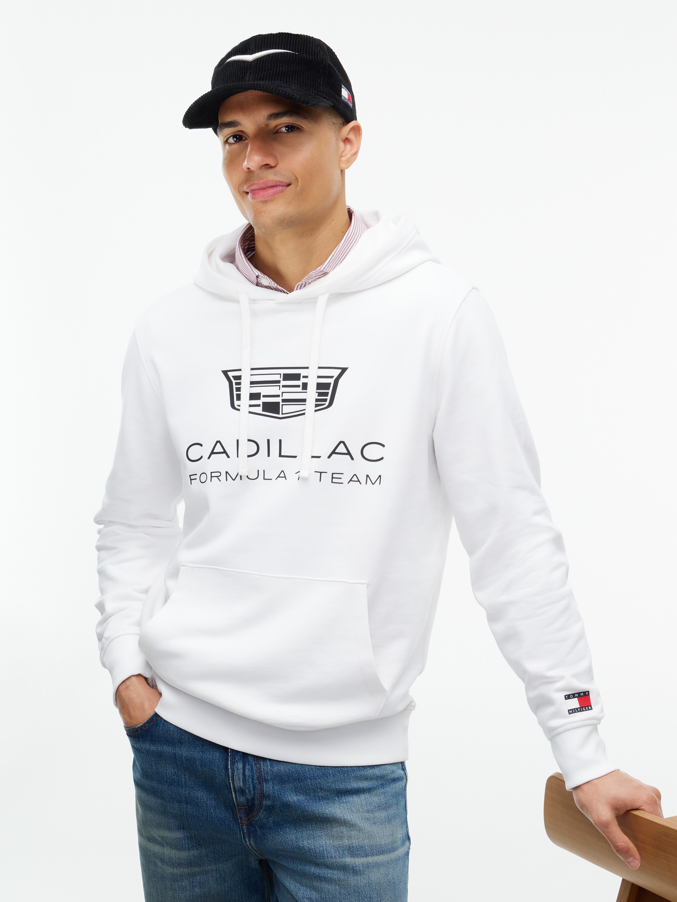 Tommy Hilfiger Casquette de baseball »TH x Cadillac Formula 1® Team CHEVRON« en velours côtelé de coton, unisexe
