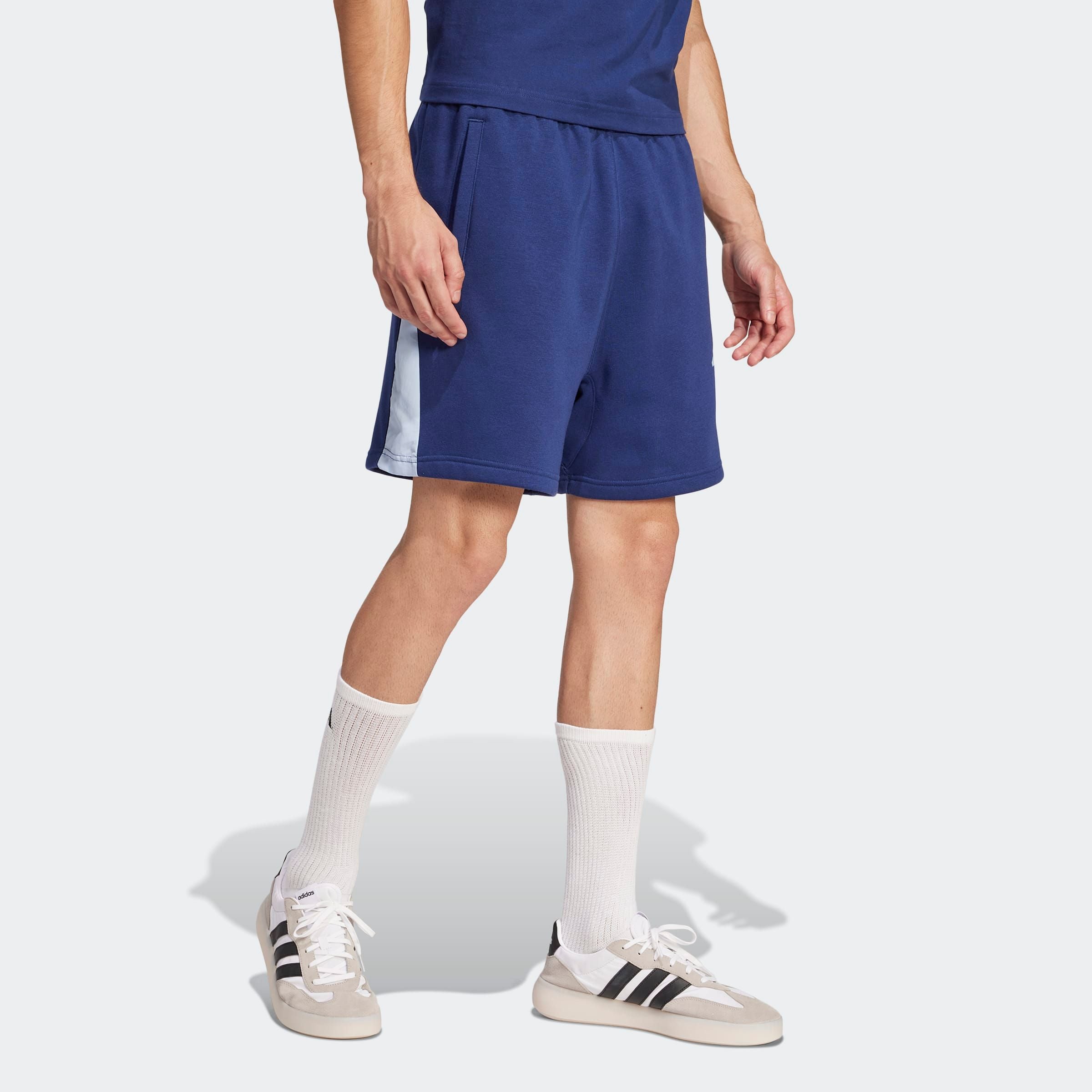 Image of adidas Sportswear Shorts "SEASONAL ESSENTIALS COLORBLOCK"
