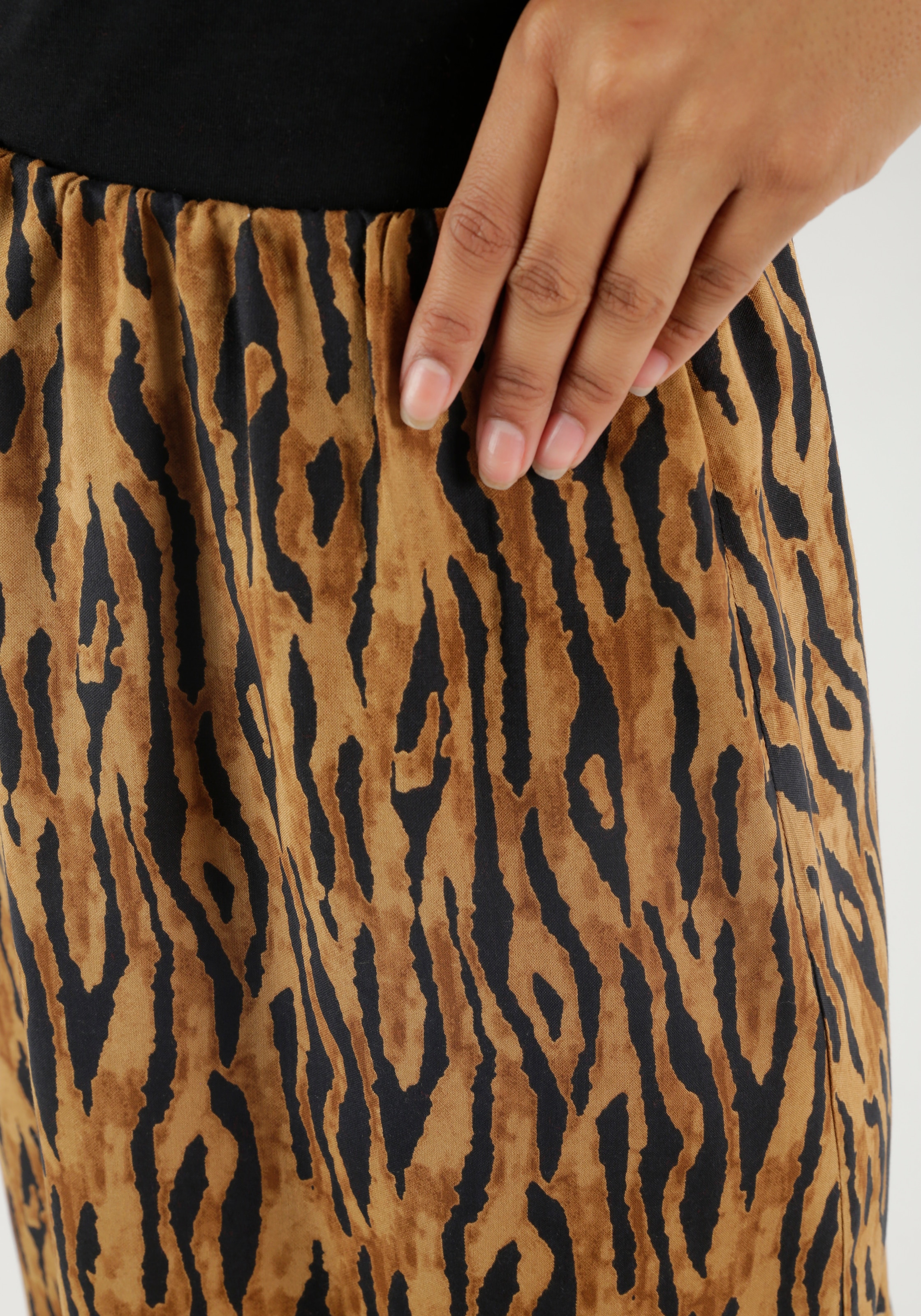 Aniston SELECTED Maxirock, mit Animal-Print