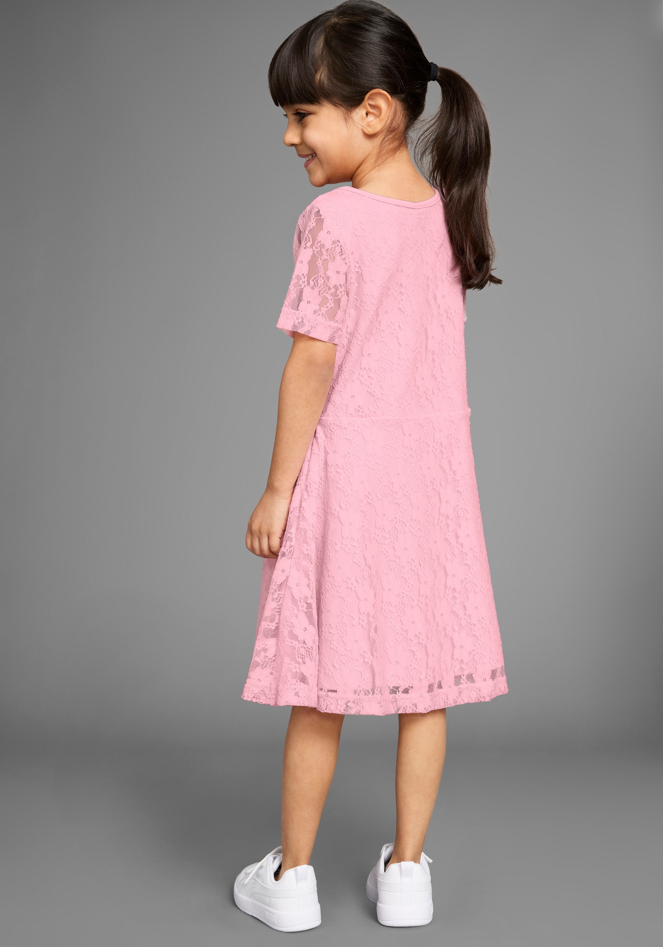 KIDSWORLD Spitzenkleid »Jerseykleid mit aufwendiger Spitze«, Festliches Kleid mit Spitze