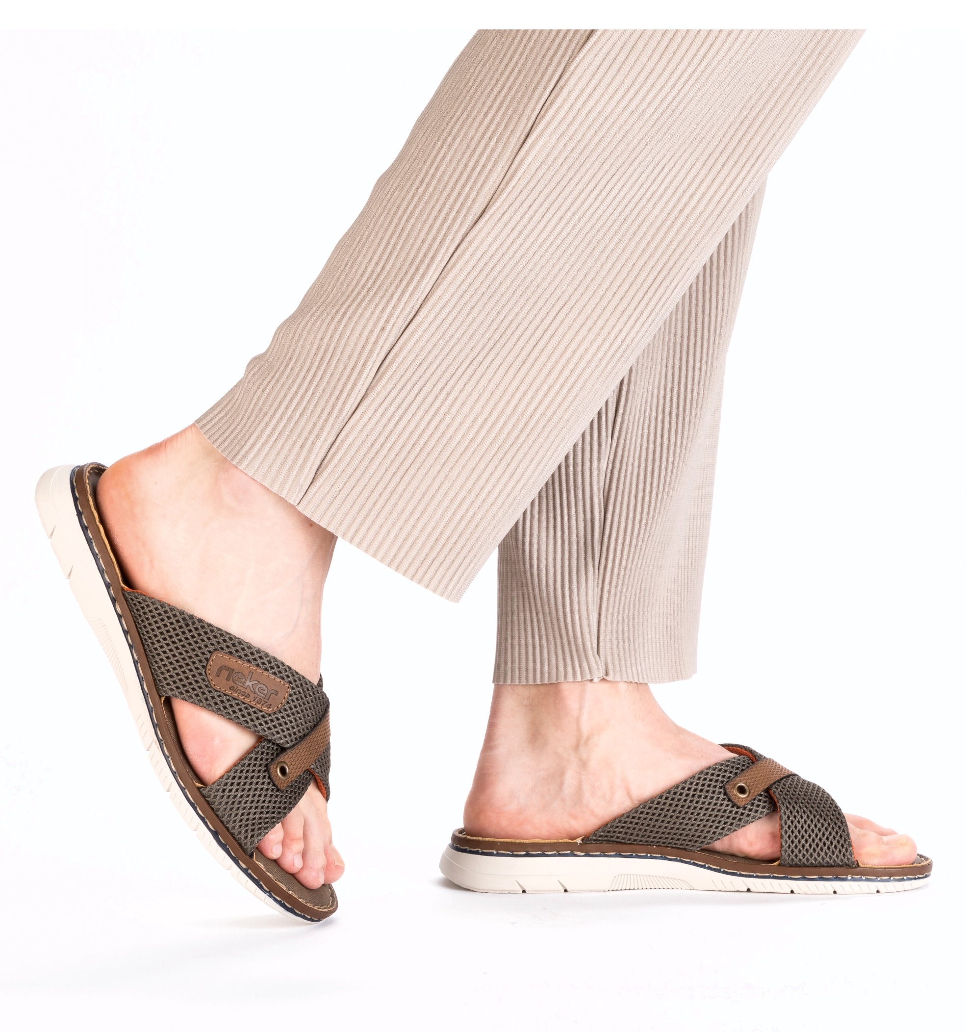 Rieker Pantolette  Sommerschuh, Hausschuh, Strandschuh zum Schlupfen