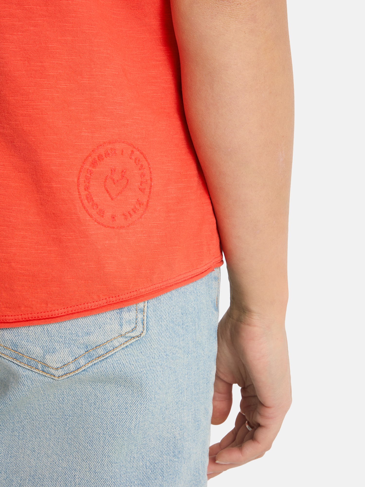 Lieblingsstück Shirt à col rond »CandiceEP« mit Statement-Stickerei und im Batik-Look