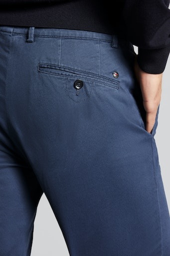 bugatti Chinohose, mit leichter Struktur