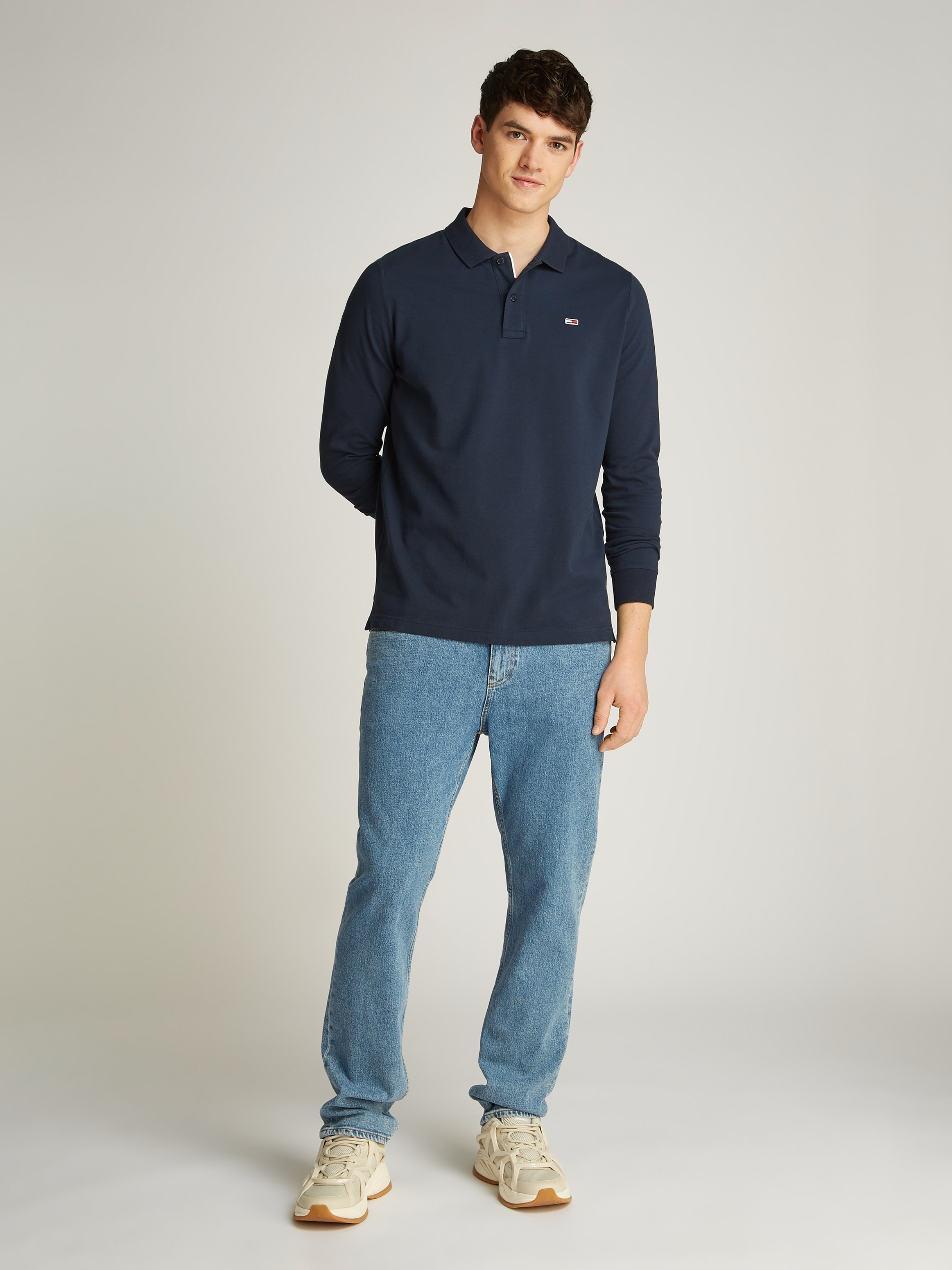 Tommy Jeans Plus Langarm-Poloshirt »TJM SLIM PLACKET POLO LS EXT«, in Grossen Grössen, Logostickerei