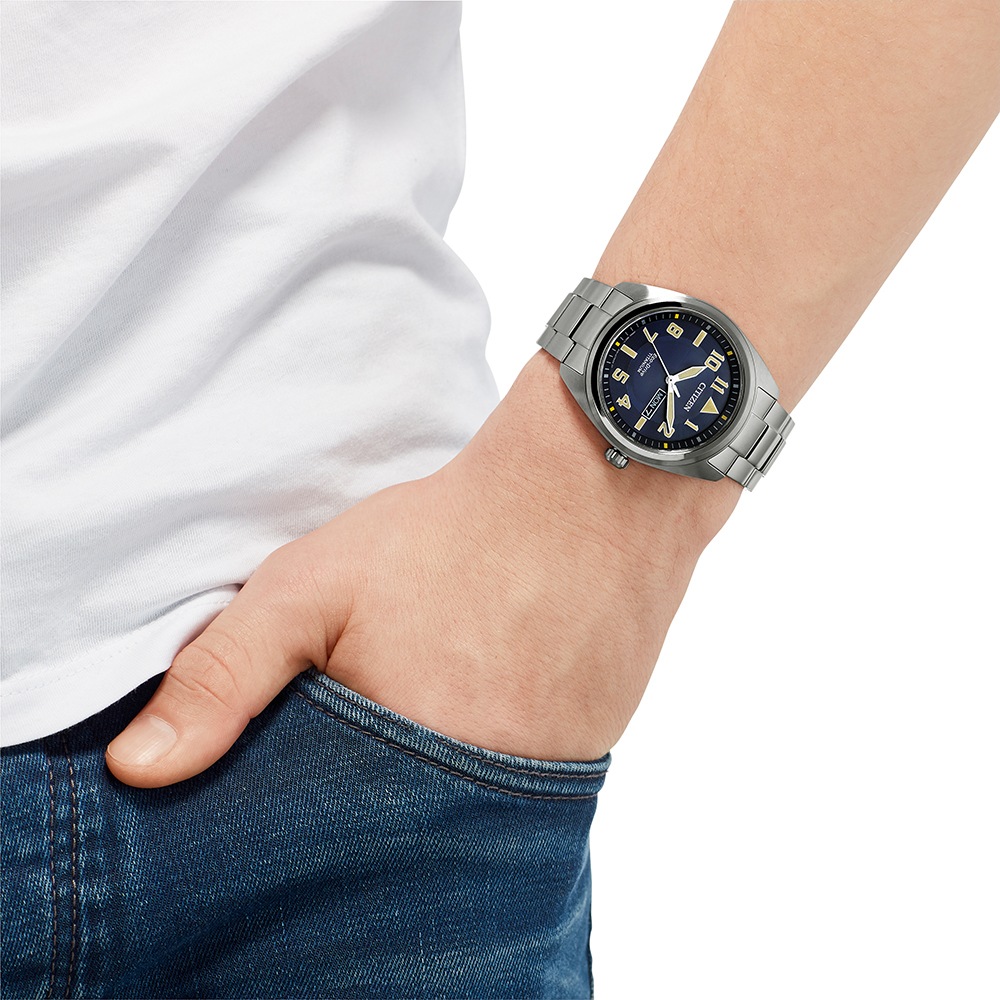 Citizen Montre solaire montre-bracelet, montre homme, date, titane