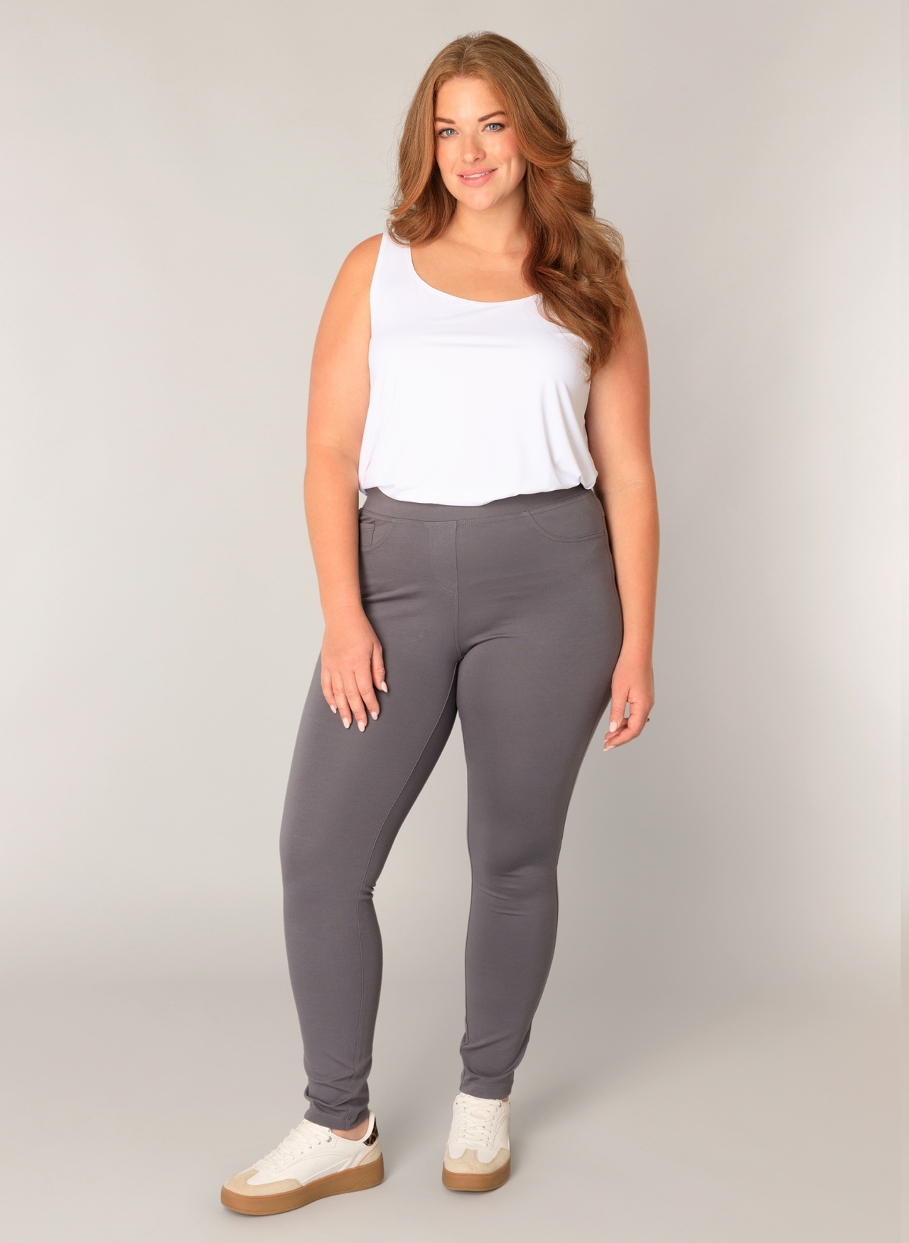 Base Level Curvy Jeggings »Arnika«, mit Badge