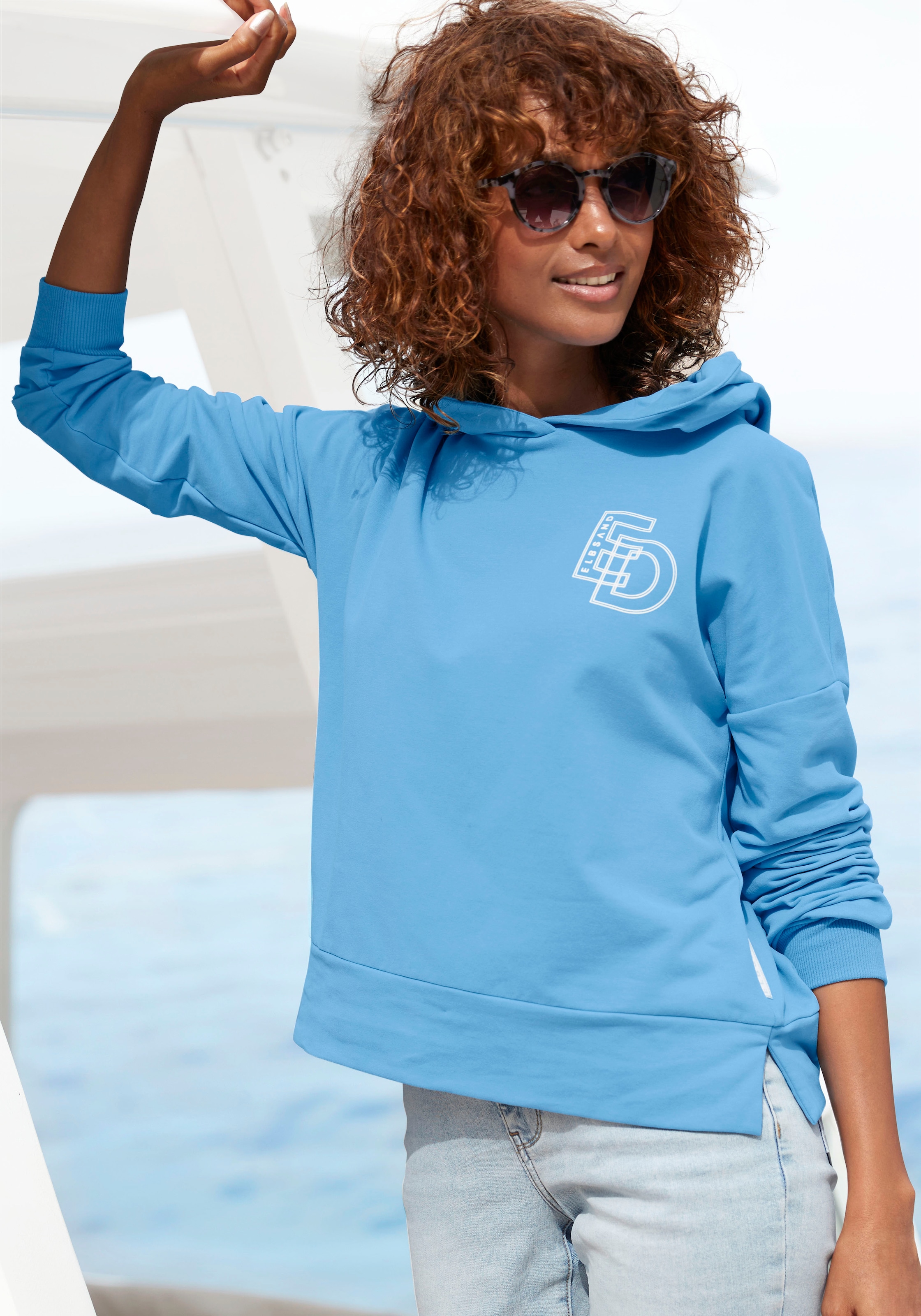 Image of Elbsand Kapuzensweatshirt "Jonna", mit grossem Logodruck auf dem Rücken, bequemer Hoodie aus Baumwolle