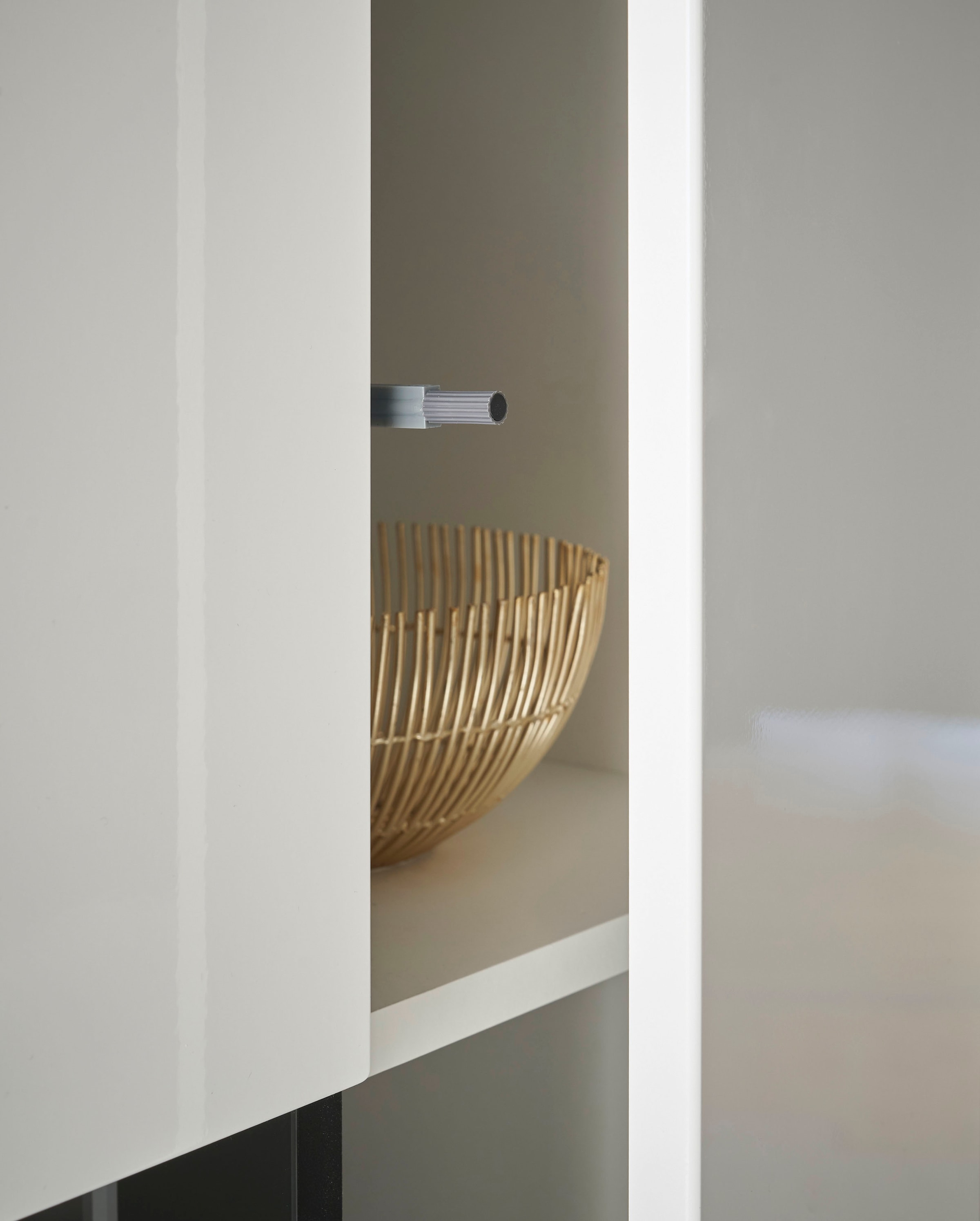 INOSIGN Wohnwand »Cantara, moderne Anbauwand, Wohnzimmer-Set, in Eiche Evoke oder Weiss«, (Set), enthält zwei Vitrinen, ein Lowboard und ein Wandboard