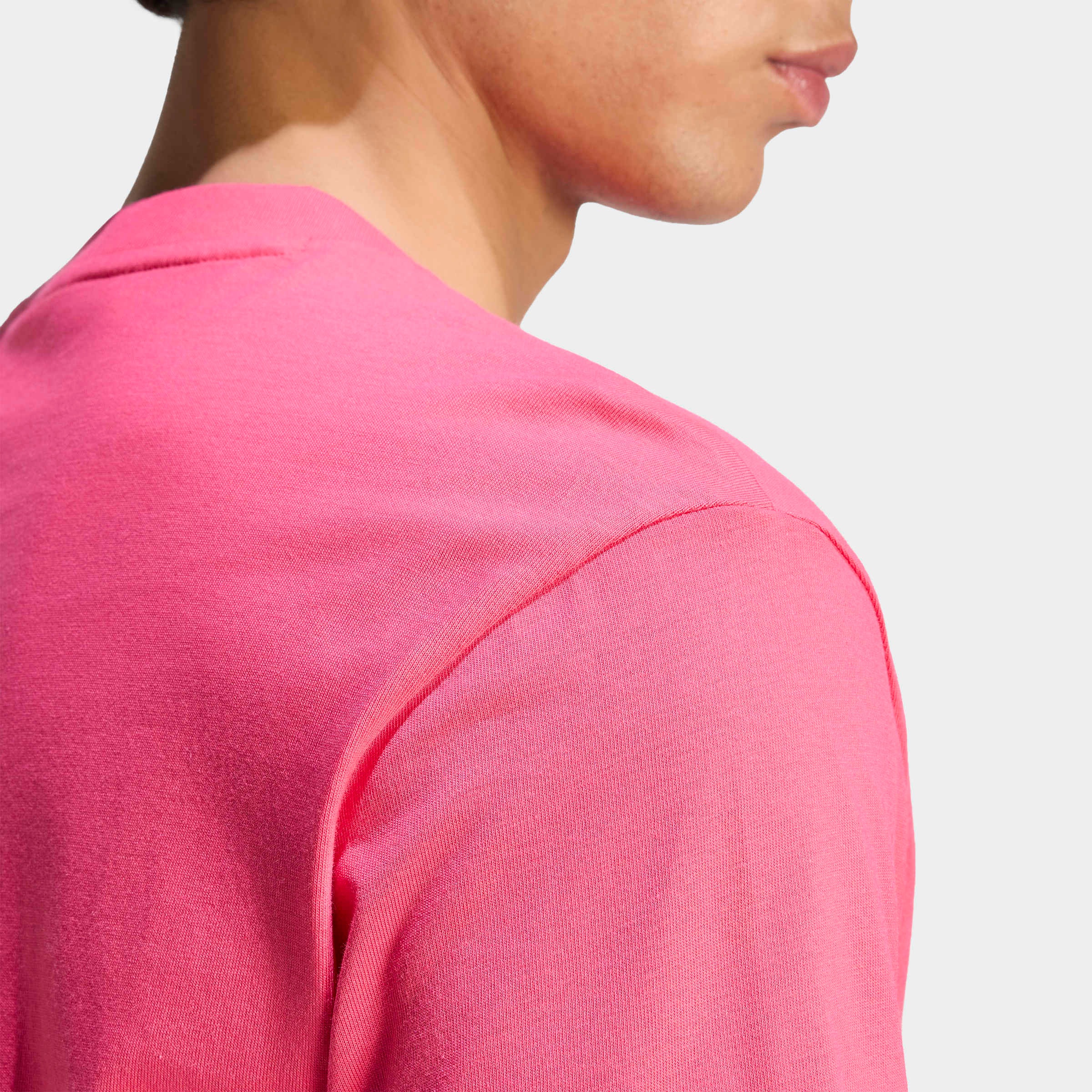 adidas Sportswear T-shirt »ESSENTIALS SMALL LOGO SINGLE JERSEY« t-shirt sportif à manches courtes, col rond