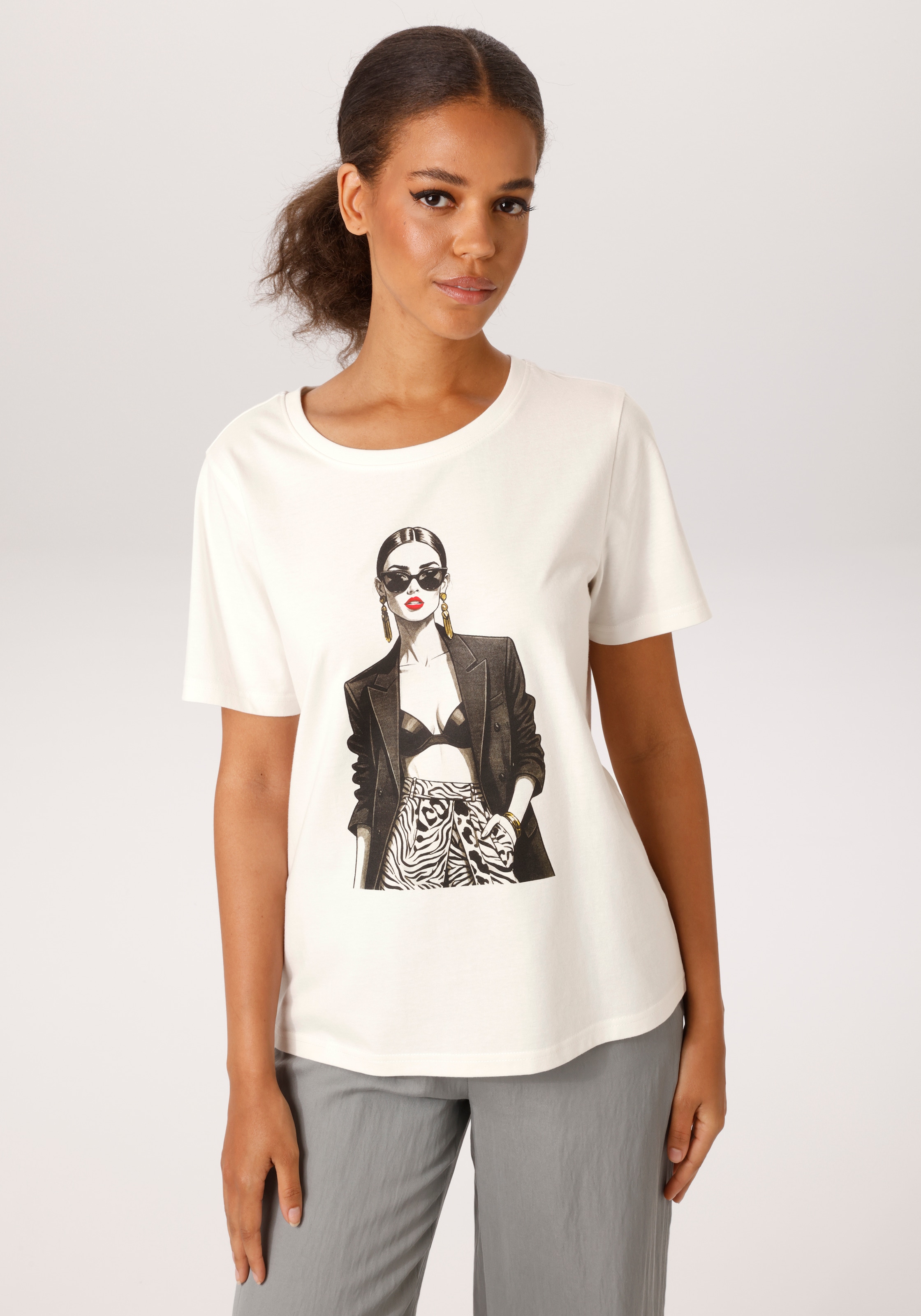 Image of Aniston CASUAL T-Shirt mit "stylischem" Frontdruck