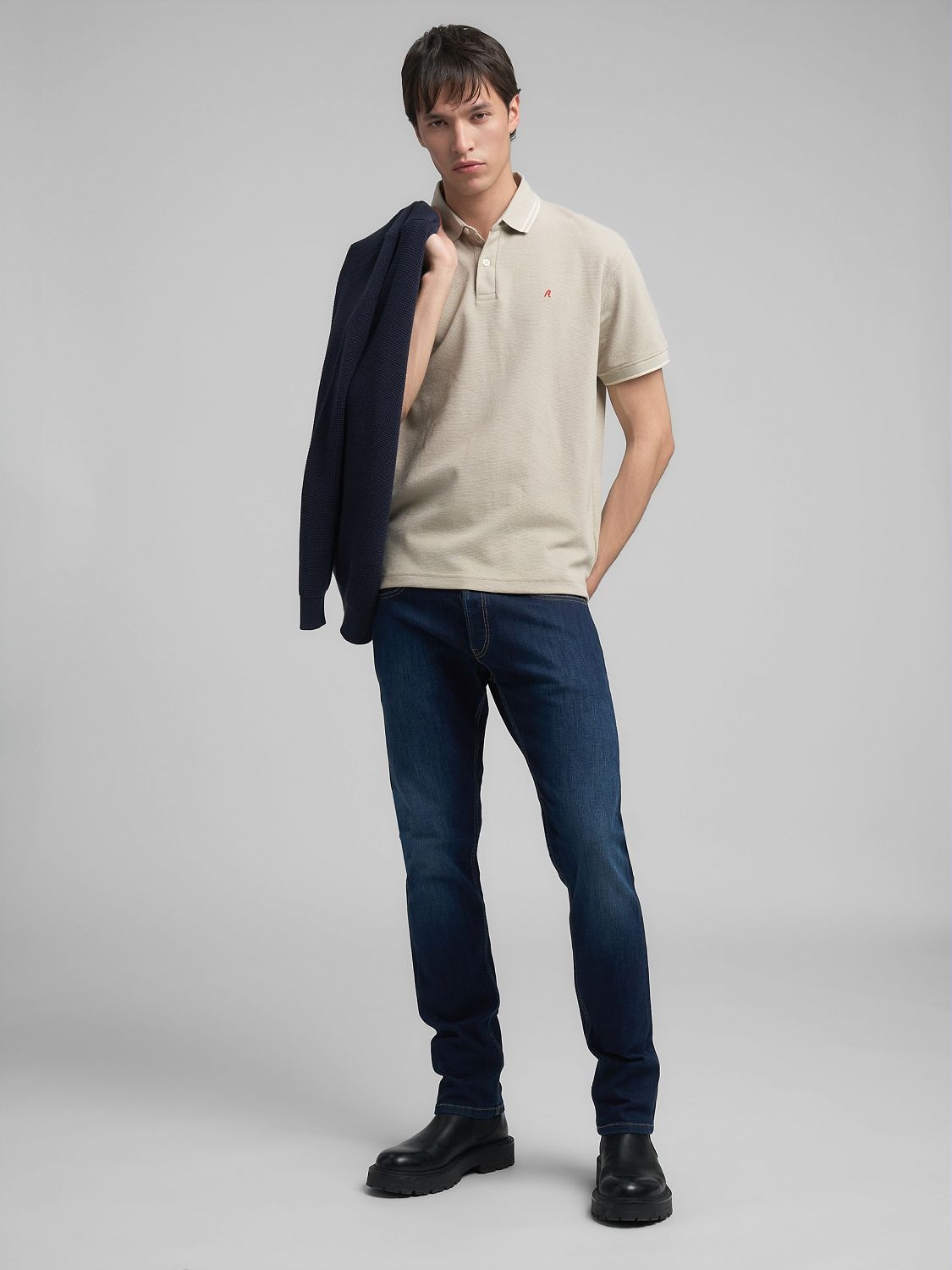 Replay »GROVER« in vielen verschiedenen Waschungen, mit Stretch