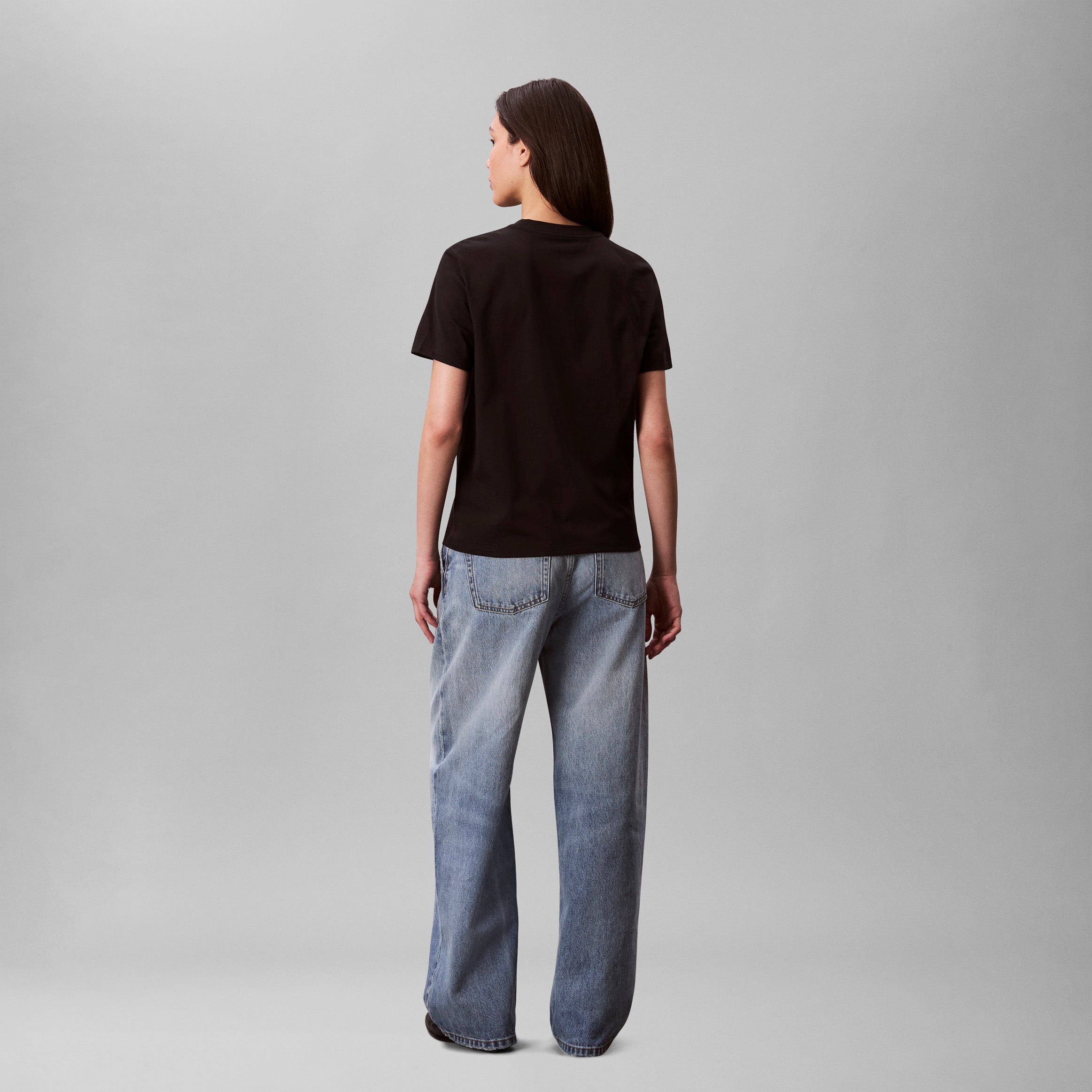 Calvin Klein Jeans Kurzarmshirt »SS 20s CLASSIC LOGO TEE« Mit Glitzer-Logo