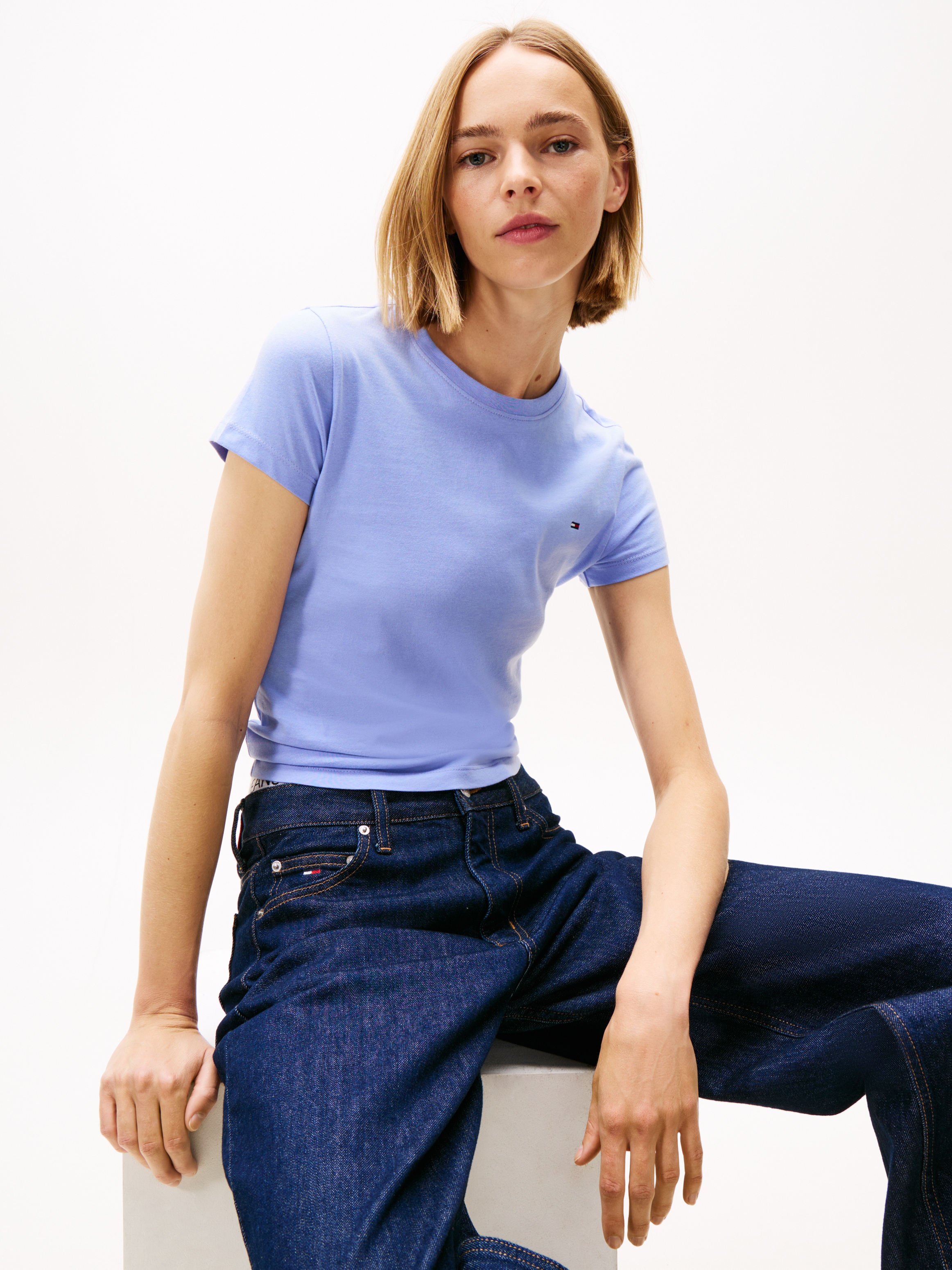 Tommy Jeans T-Shirt »TJW 2PACK C-NECK TEE«, (Packung, 2 tlg., 2er), mit Logo-Stickerei