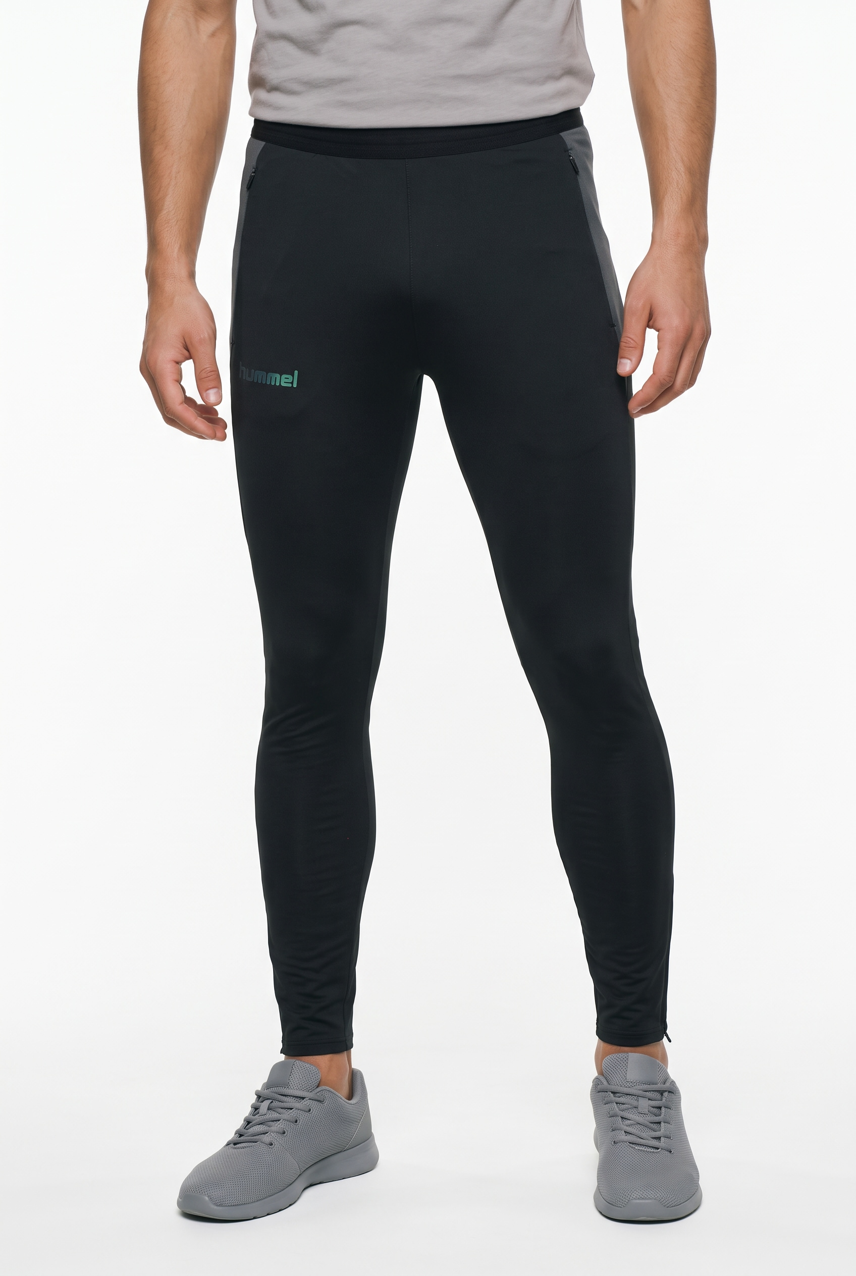 Image of hummel Trainingshose "HMLBLAZE26 PRO TRAINING PANTS" aus Polyester und Elasthan, sportliche Passform, flexible Passform