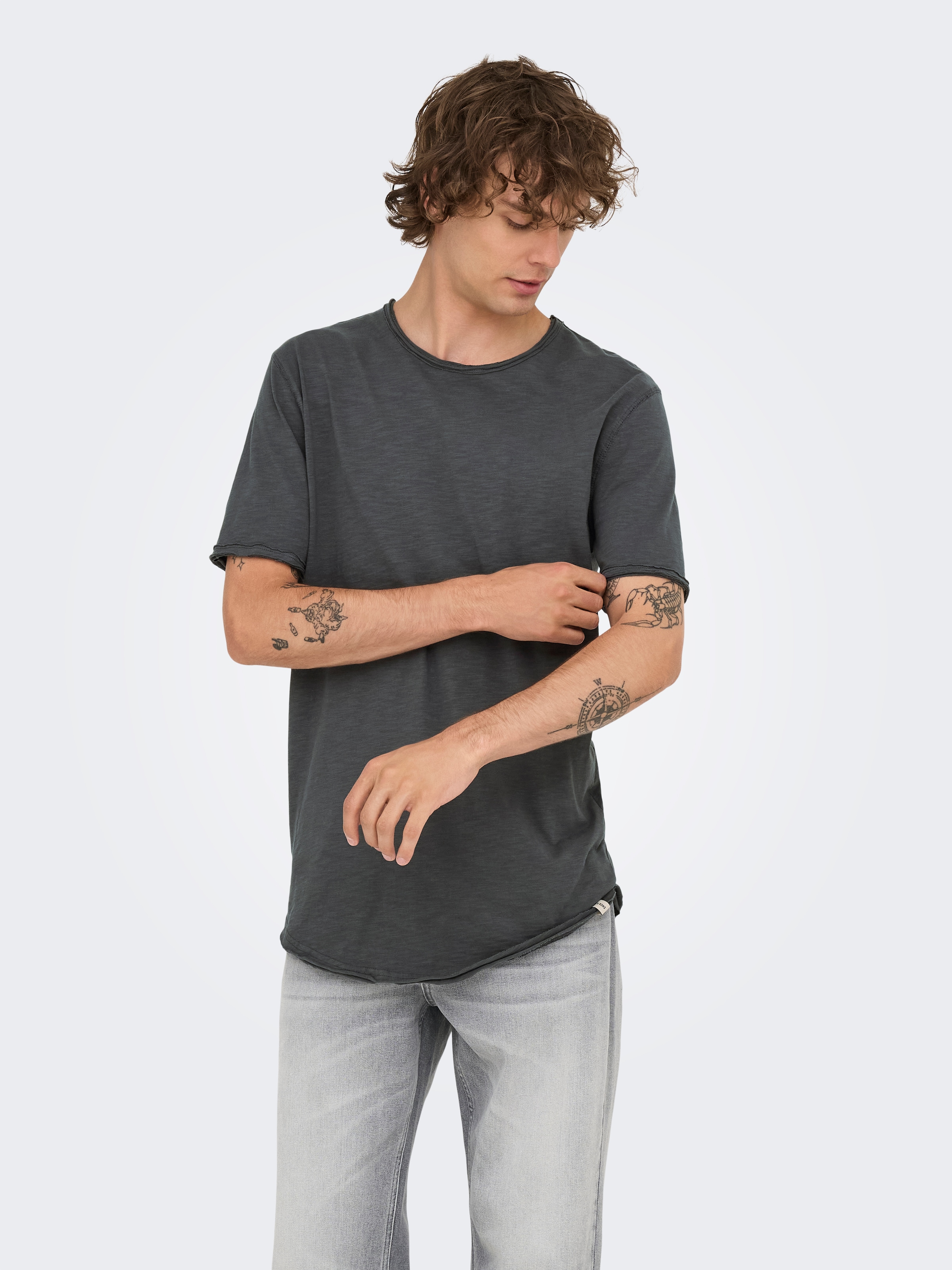Image of ONLY & SONS Rundhalsshirt "ONSBENNE LONGY SS TEE NF 7822 NOOS" Baumwolle, lang geschnitten