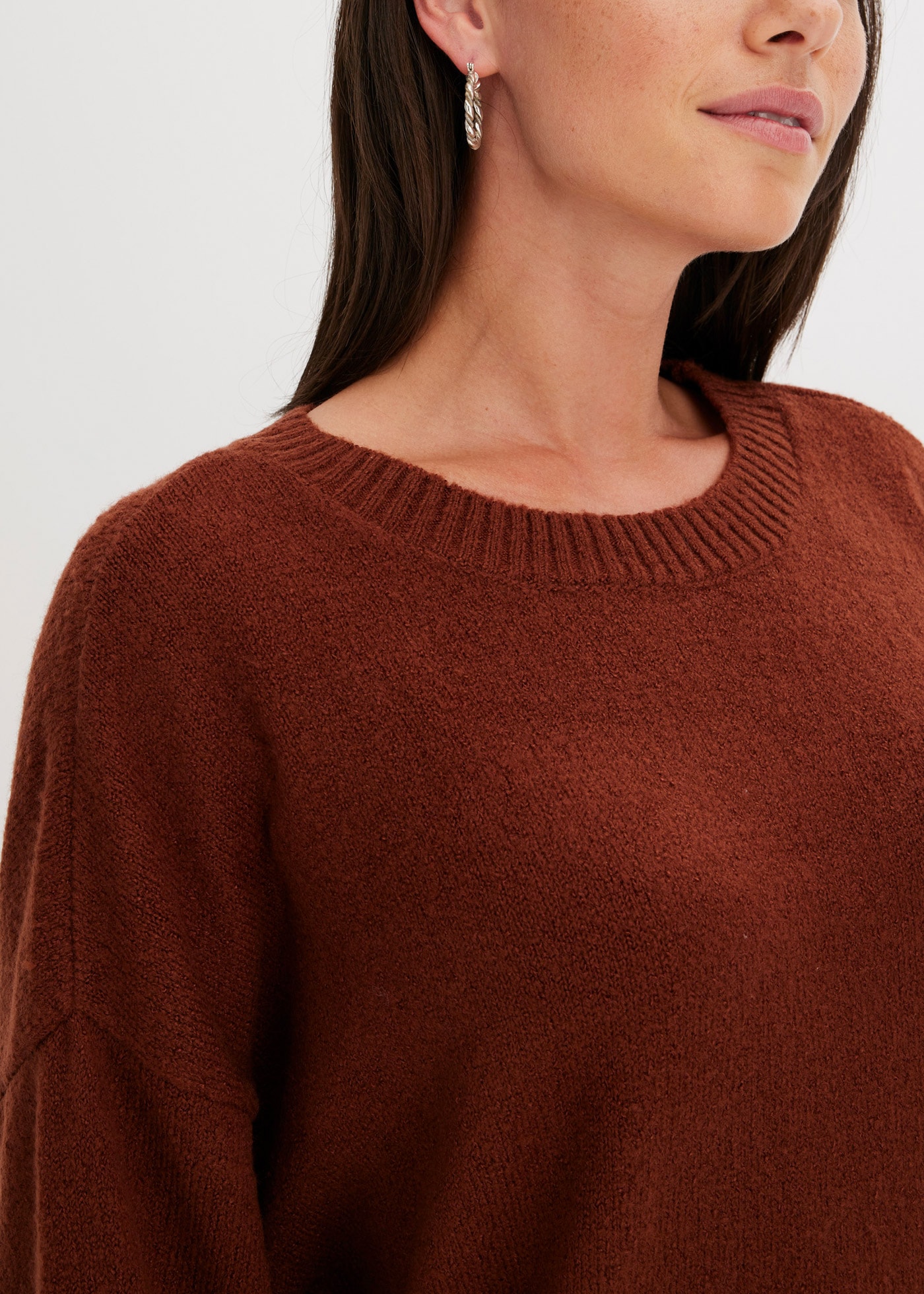 bonprix Robe en sweat »Oversize-Strickkleid« aus Materialmix, Oversize Passform, knielang, mit Seitenschlitzen